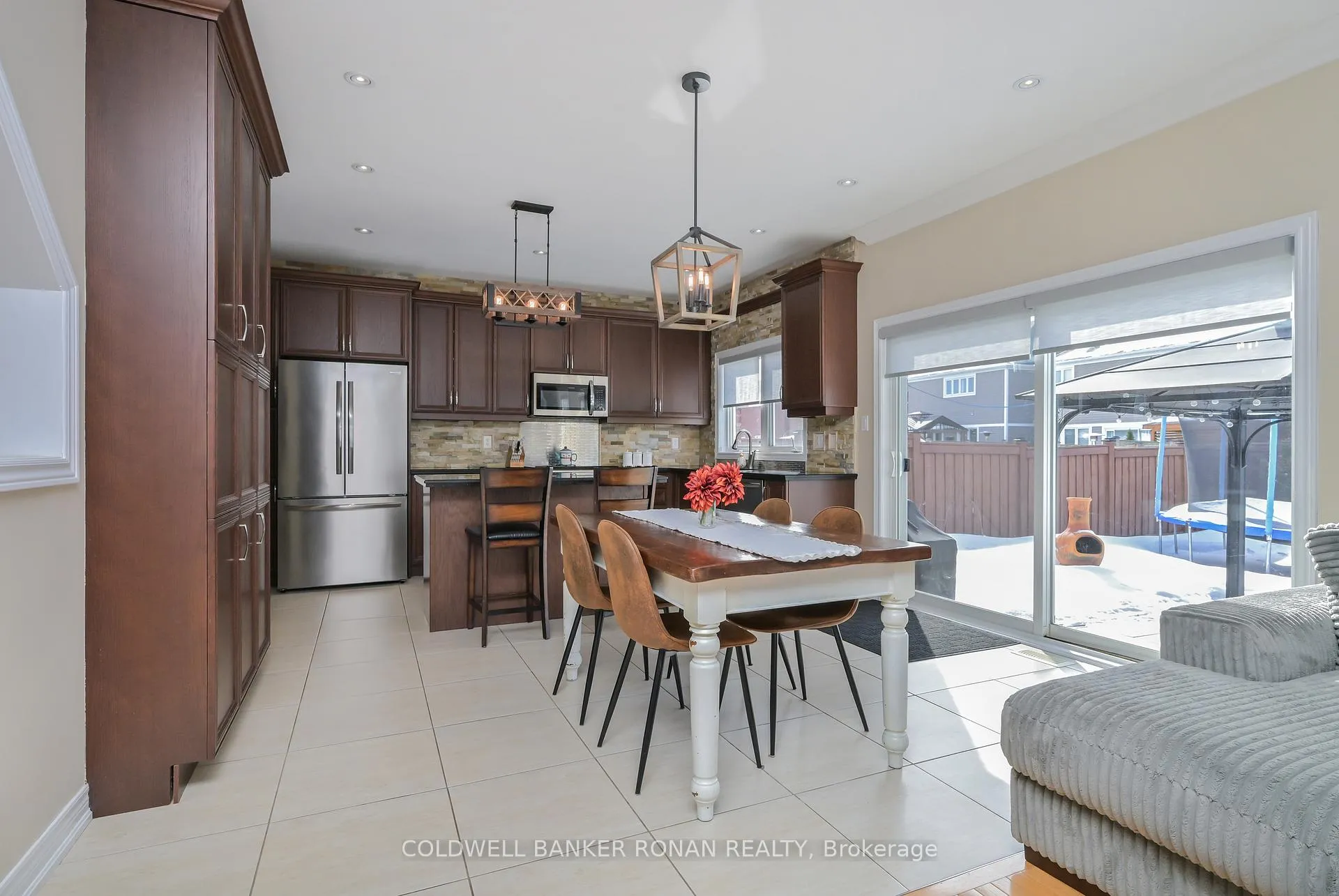 Photo 6 of 3 Swenson Street, New Tecumseth, Alliston — HOMEH