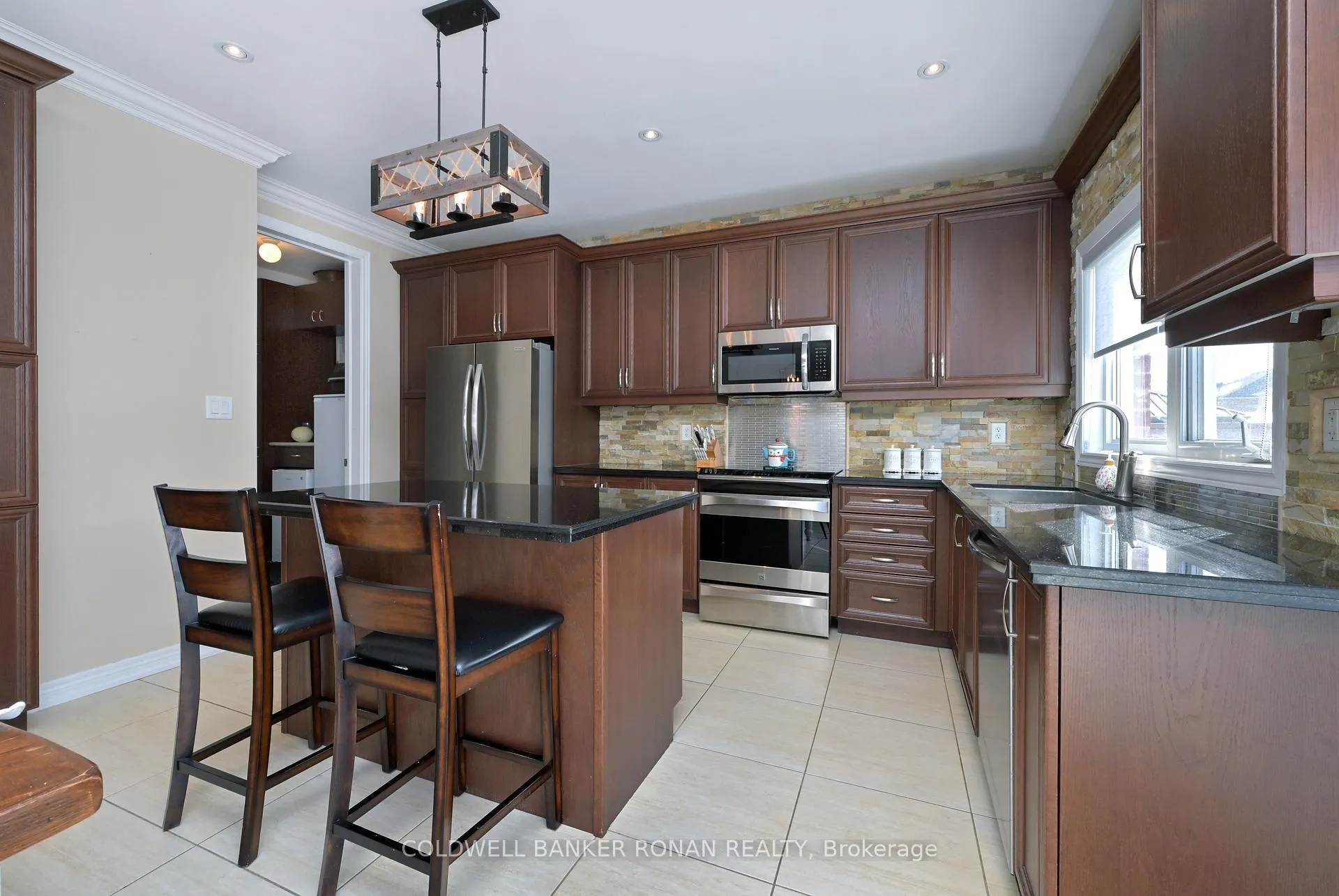 Photo 7 of 3 Swenson Street, New Tecumseth, Alliston — HOMEH