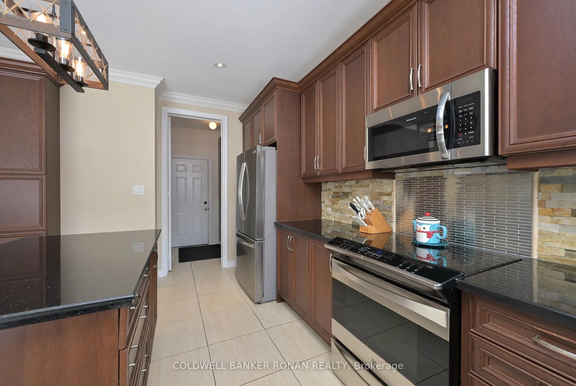 Photo 9 of 3 Swenson Street, New Tecumseth, Alliston — HOMEH