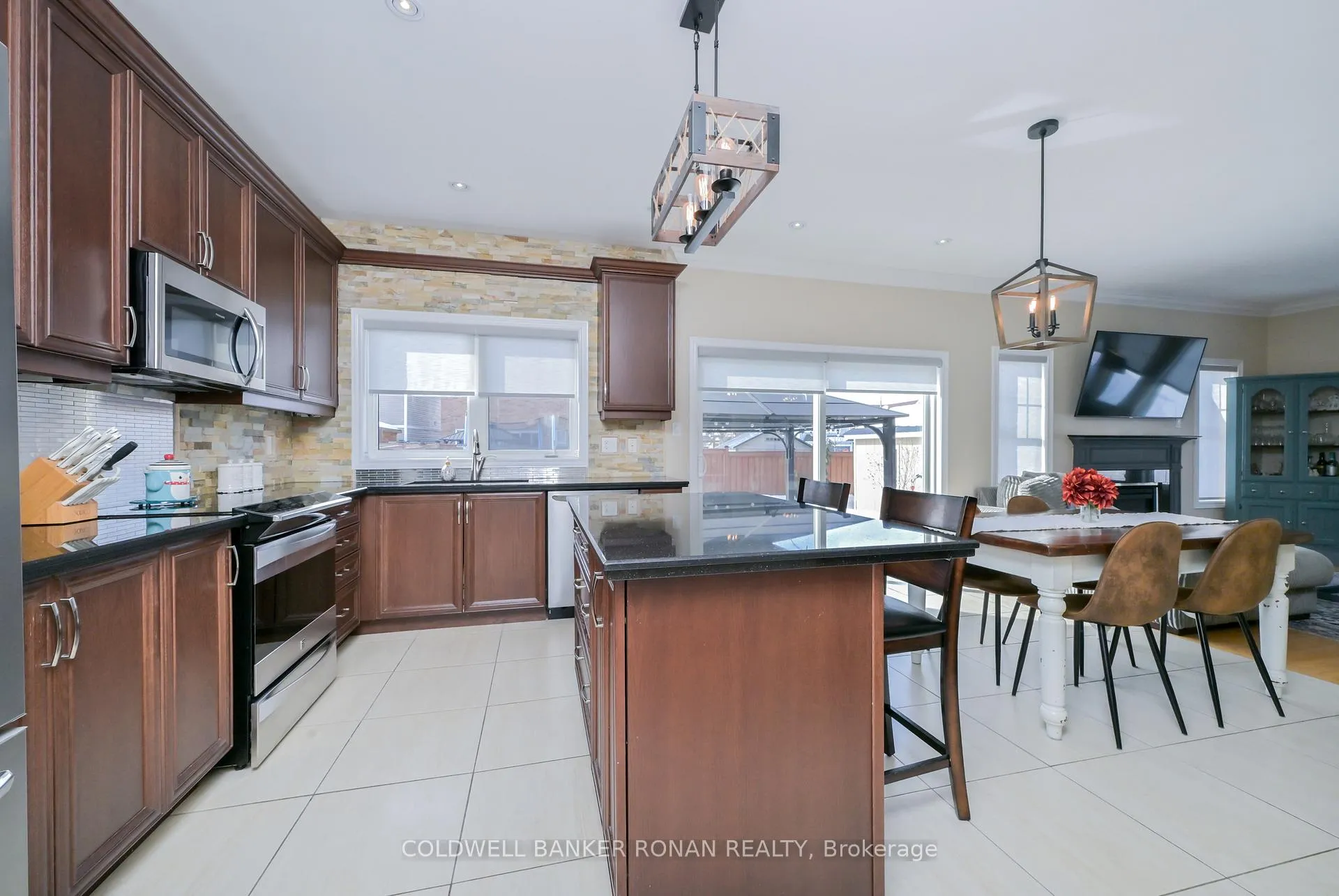 Photo 10 of 3 Swenson Street, New Tecumseth, Alliston — HOMEH
