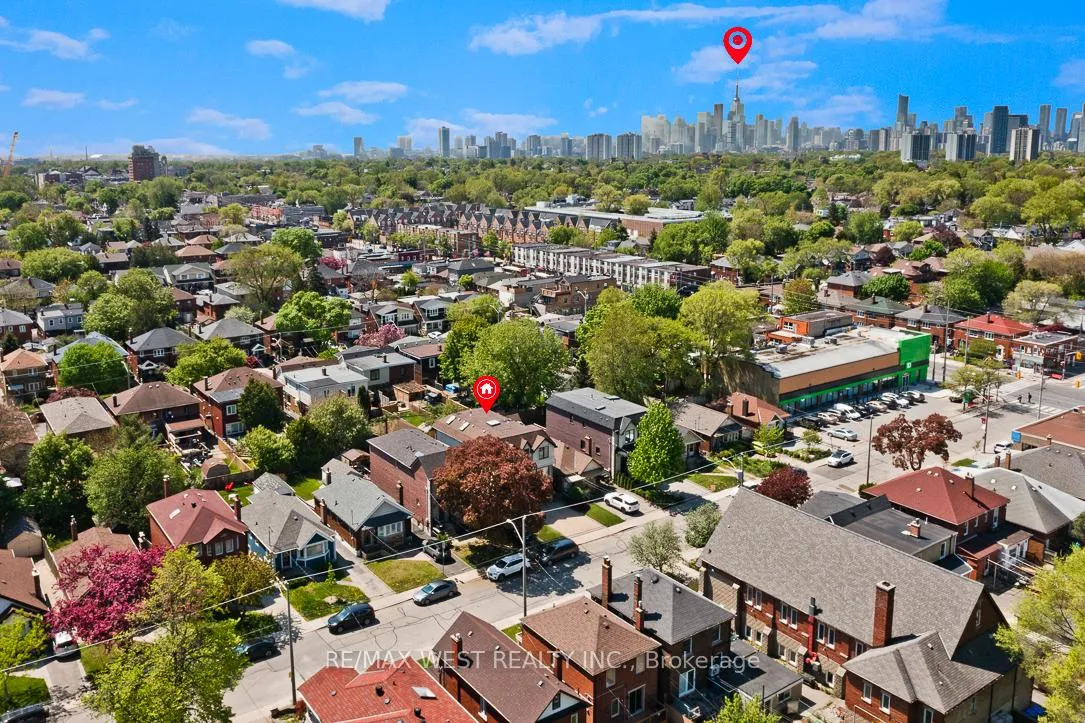 Photo 5 of 175 Floyd Avenue, Toronto, Danforth Village-East York — HOMEH