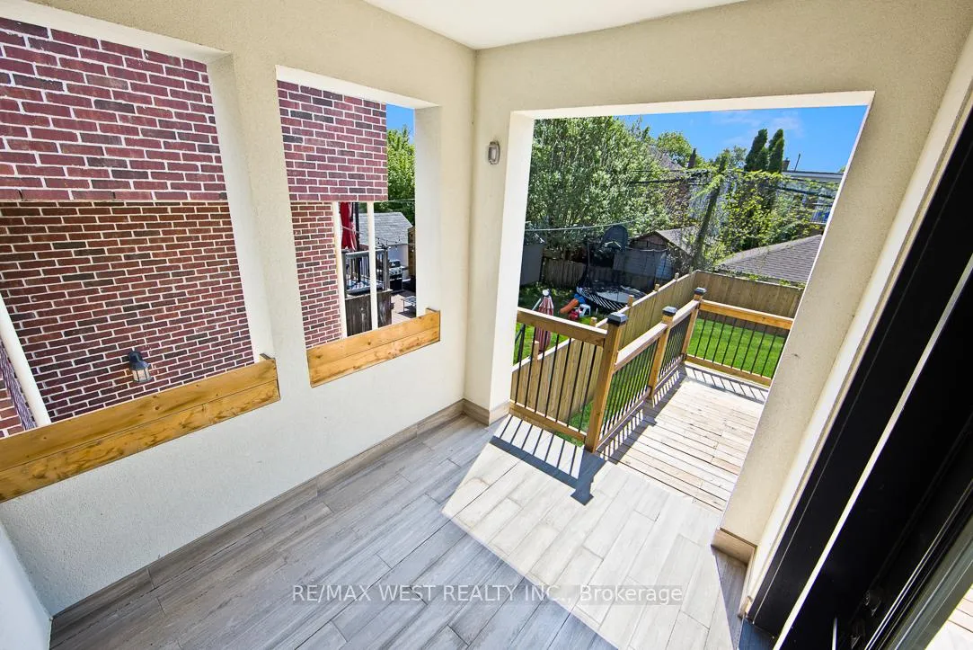 Photo 17 of 175 Floyd Avenue, Toronto, Danforth Village-East York — HOMEH