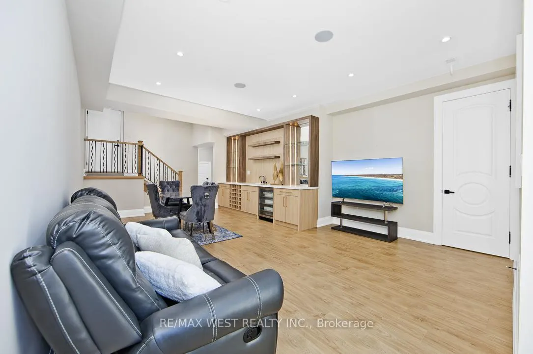 Photo 31 of 175 Floyd Avenue, Toronto, Danforth Village-East York — HOMEH