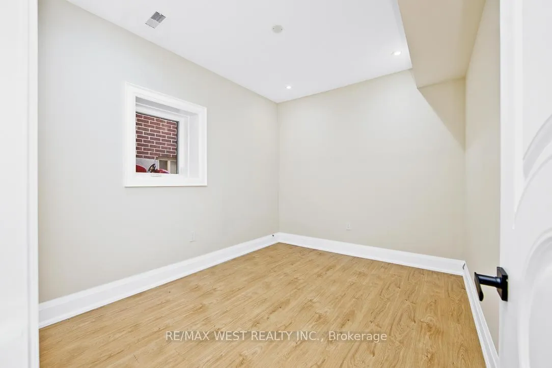 Photo 34 of 175 Floyd Avenue, Toronto, Danforth Village-East York — HOMEH