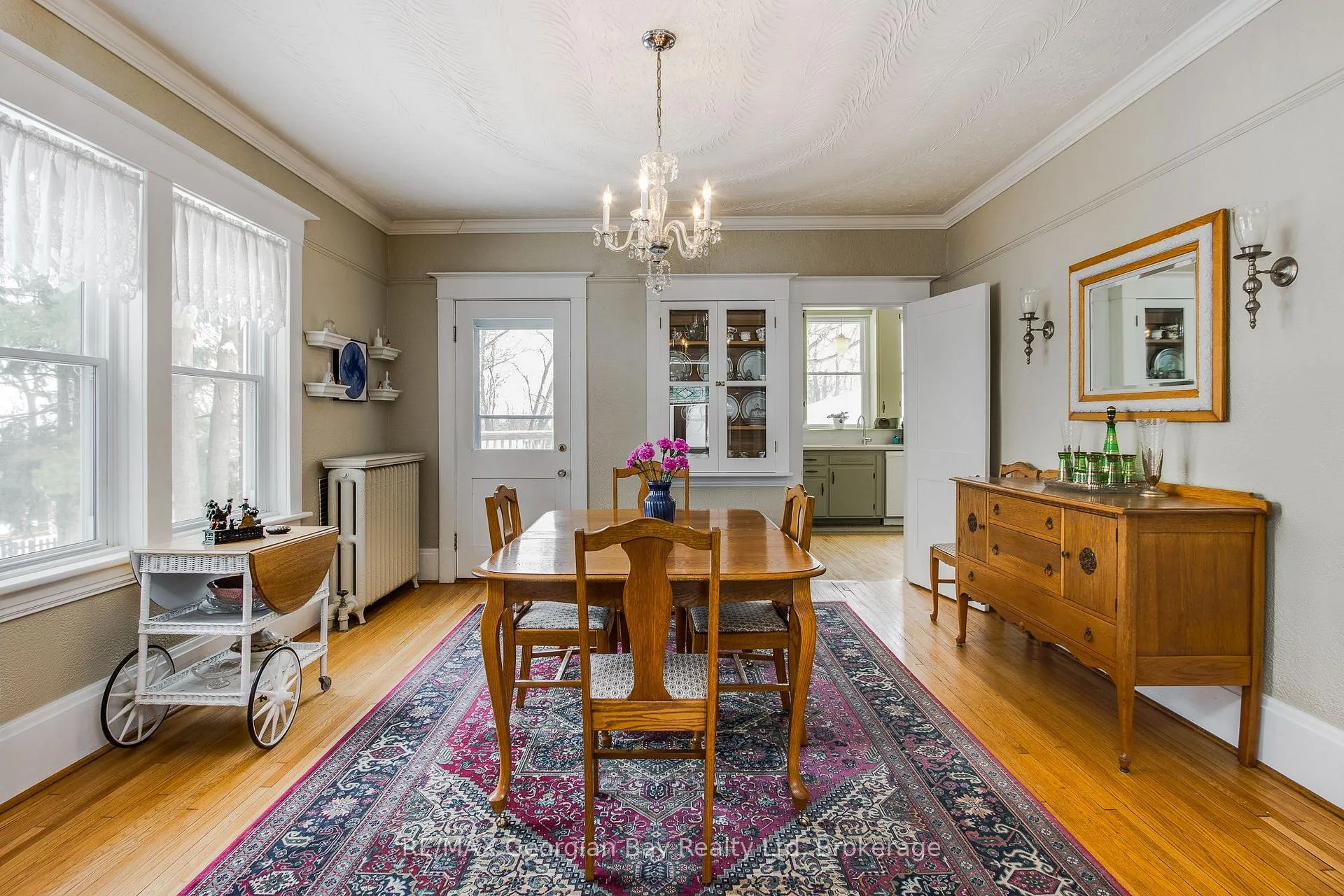 Photo 7 of 299 Fifth Street, Midland — HOMEH