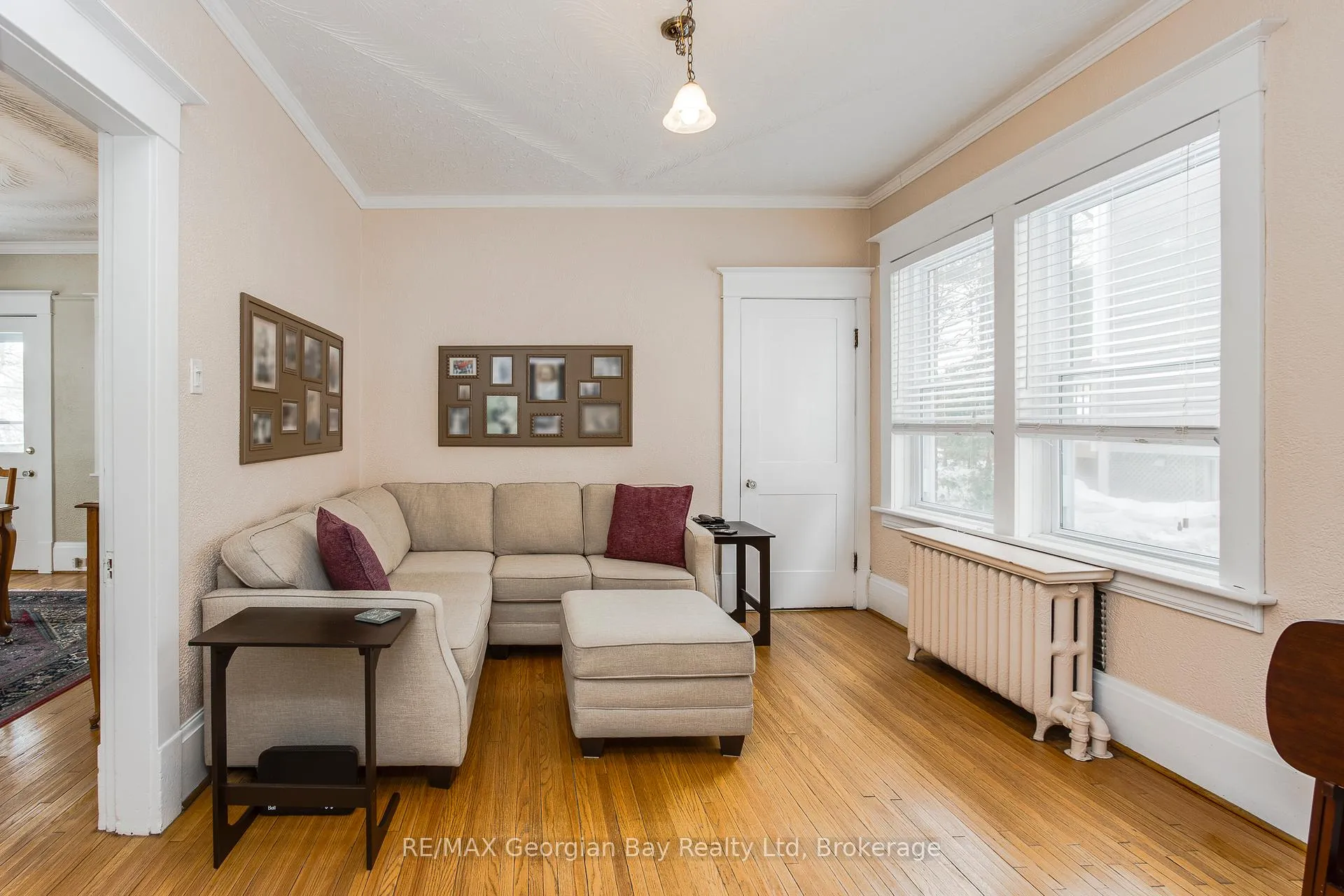 Photo 11 of 299 Fifth Street, Midland — HOMEH