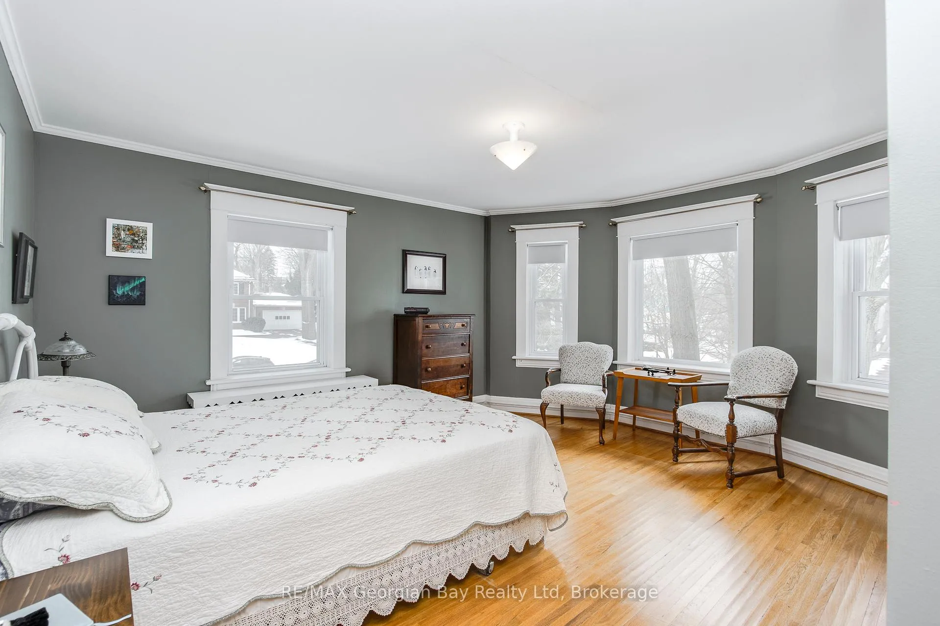 Photo 14 of 299 Fifth Street, Midland — HOMEH