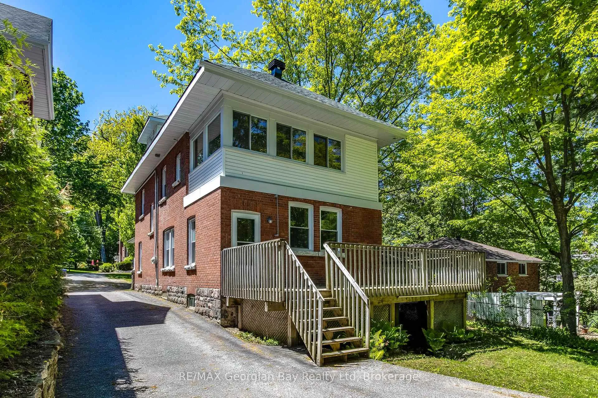 Photo 32 of 299 Fifth Street, Midland — HOMEH