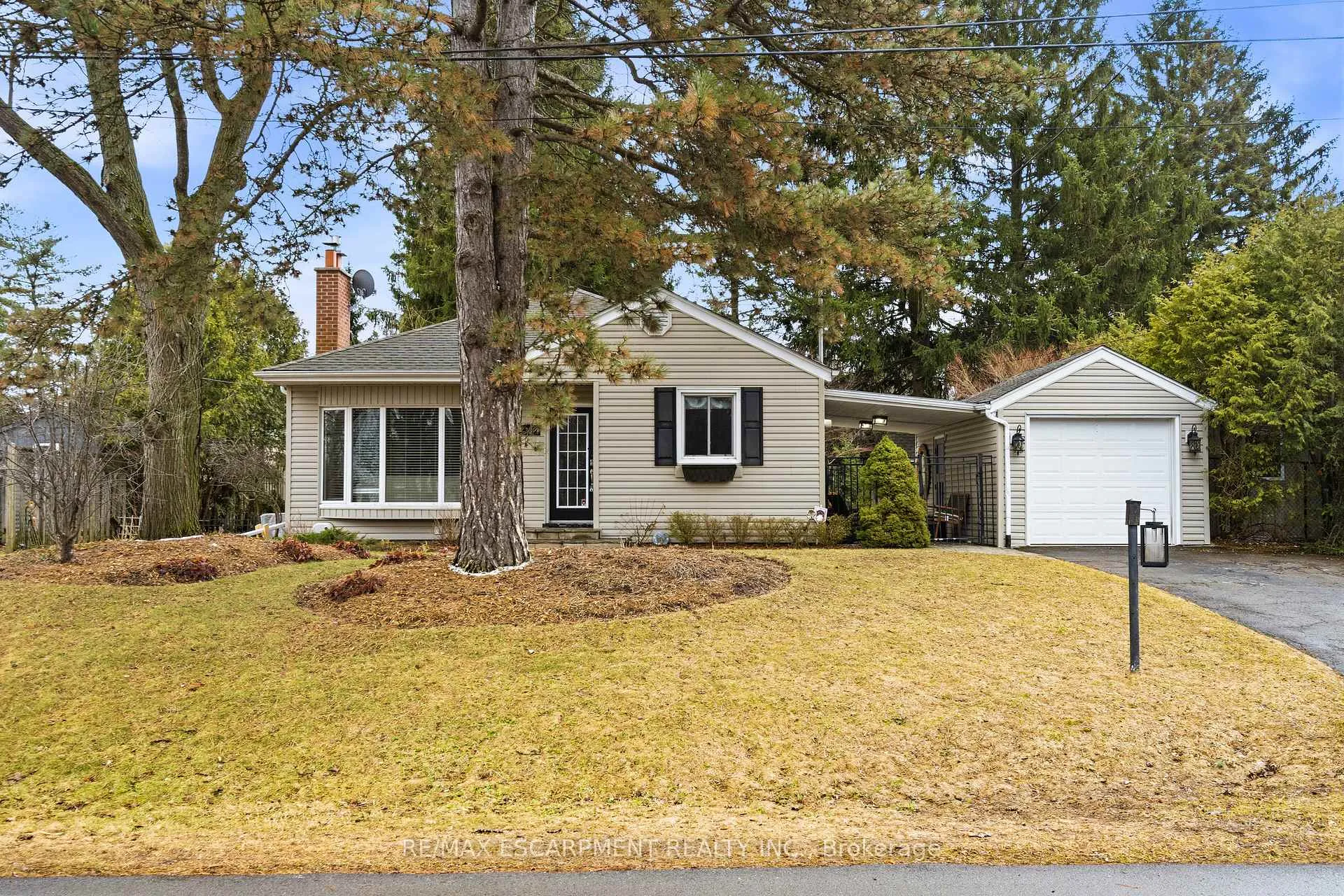 Photo 1 of 38 Parker Avenue, Hamilton, Ancaster — HOMEH