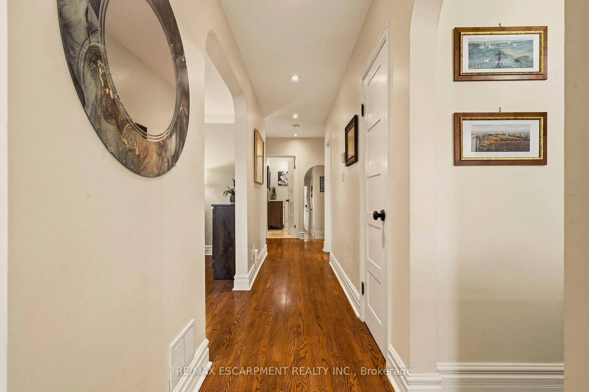 Photo 6 of 38 Parker Avenue, Hamilton, Ancaster — HOMEH