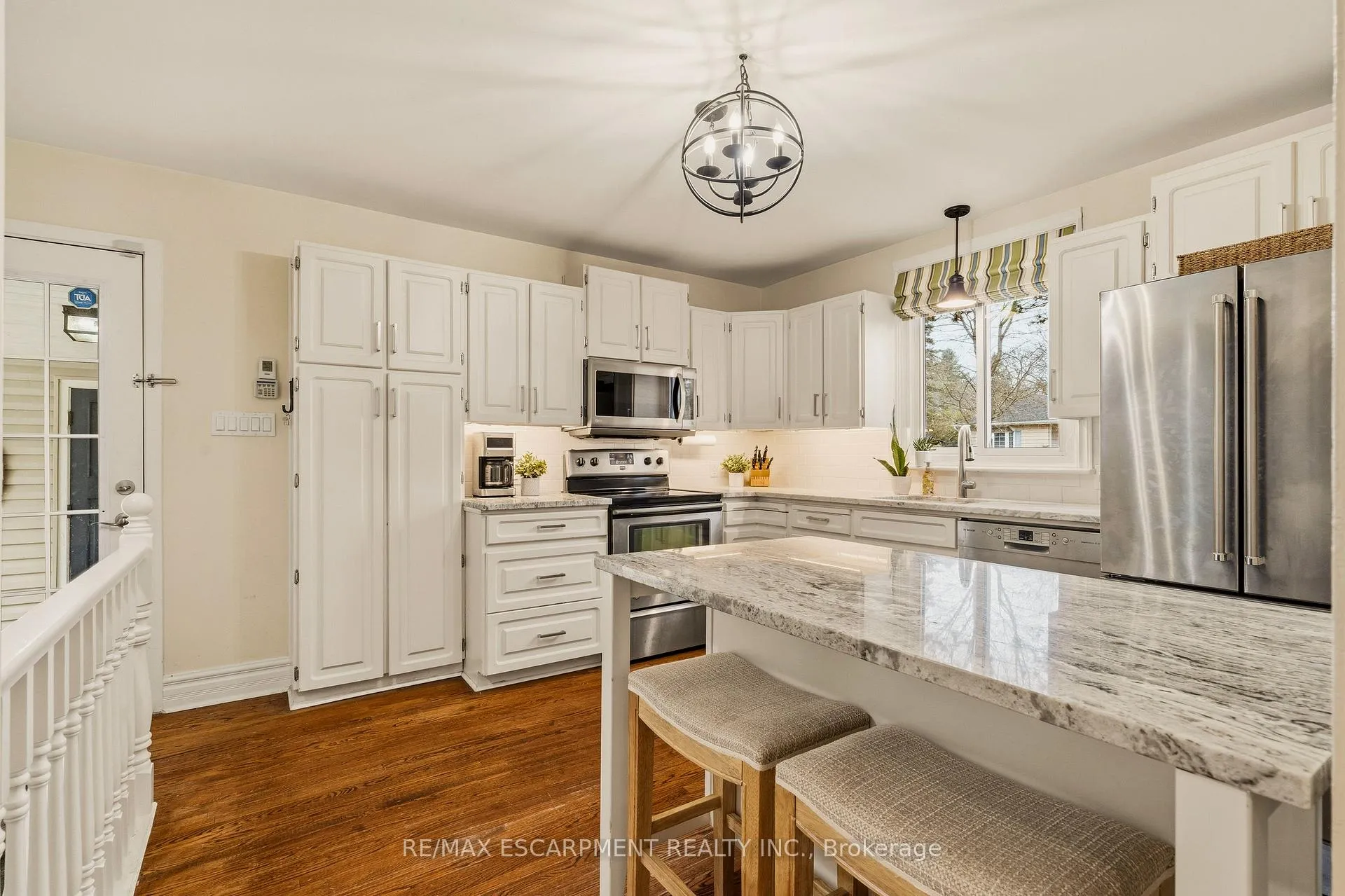 Photo 13 of 38 Parker Avenue, Hamilton, Ancaster — HOMEH