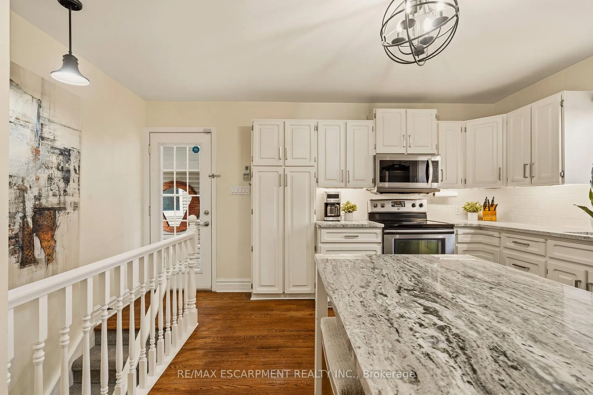 Photo 14 of 38 Parker Avenue, Hamilton, Ancaster — HOMEH