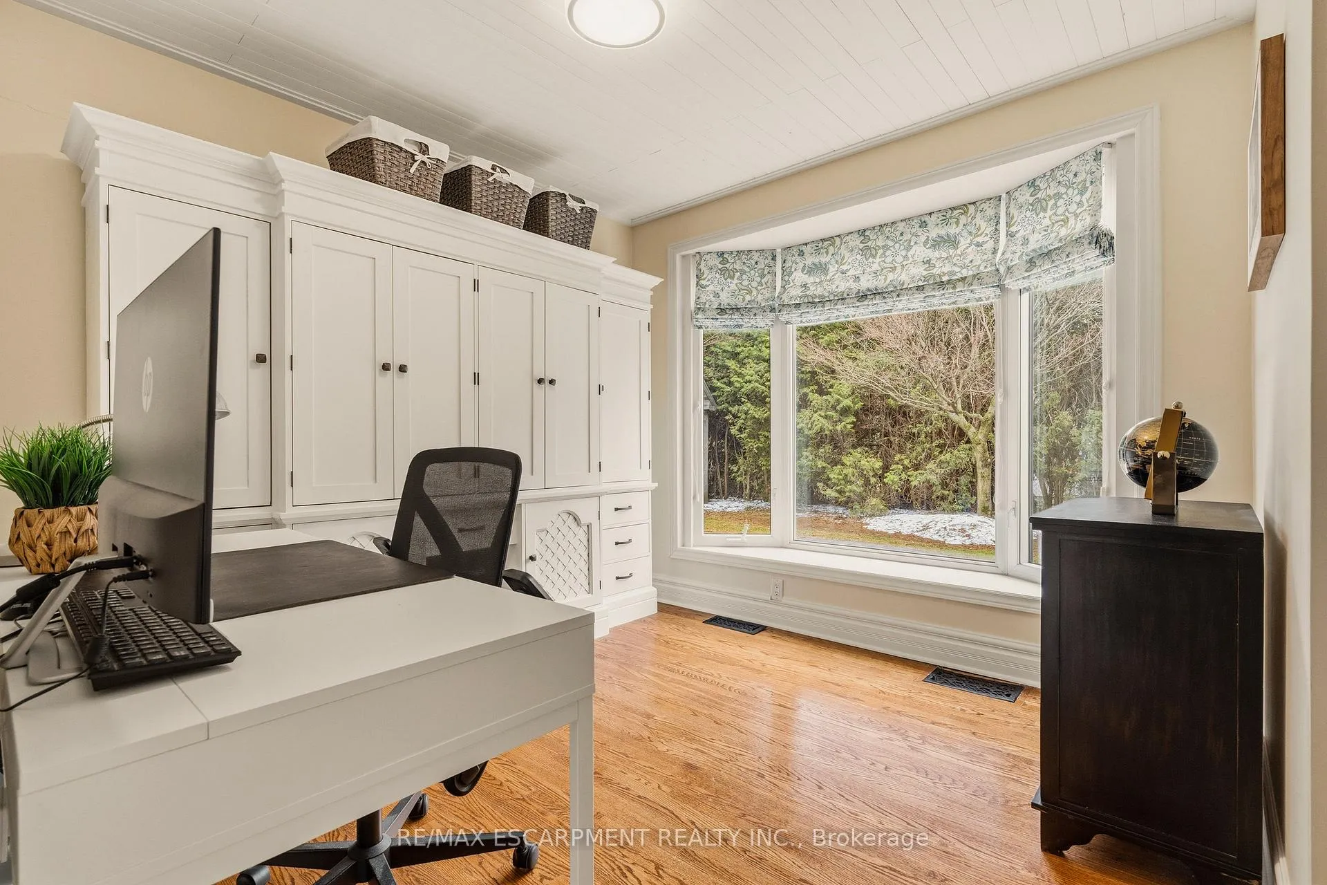 Photo 26 of 38 Parker Avenue, Hamilton, Ancaster — HOMEH