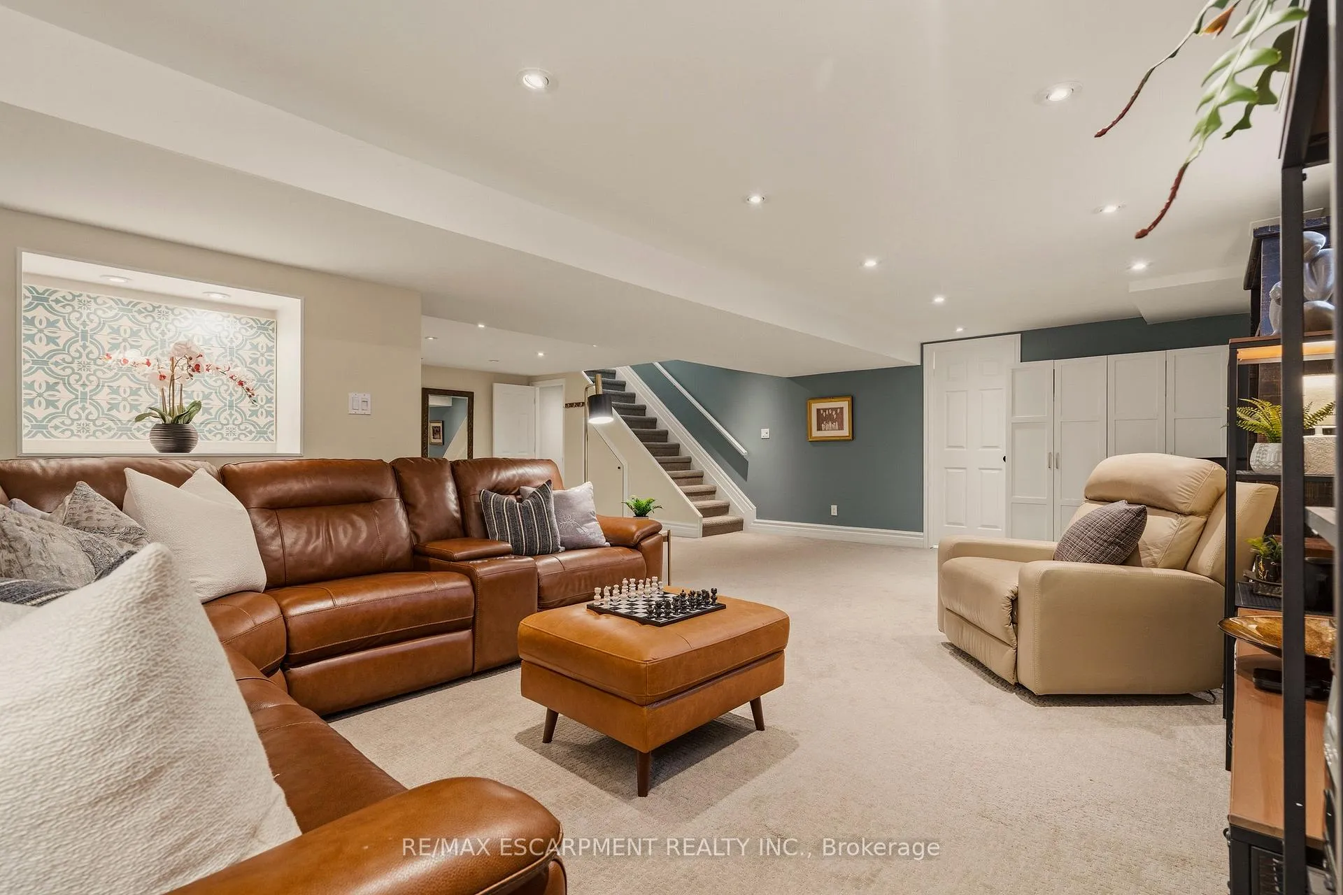 Photo 28 of 38 Parker Avenue, Hamilton, Ancaster — HOMEH