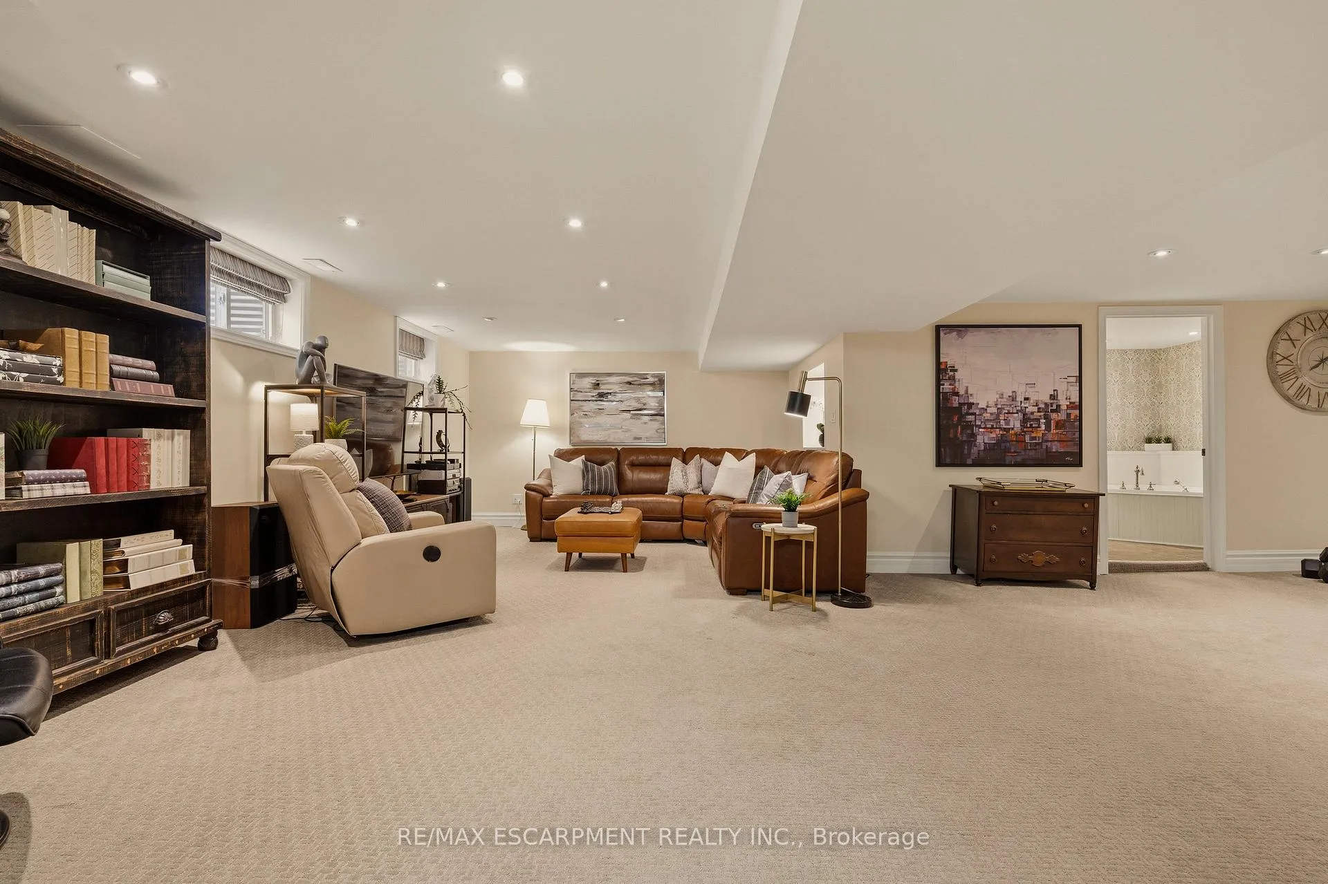 Photo 29 of 38 Parker Avenue, Hamilton, Ancaster — HOMEH
