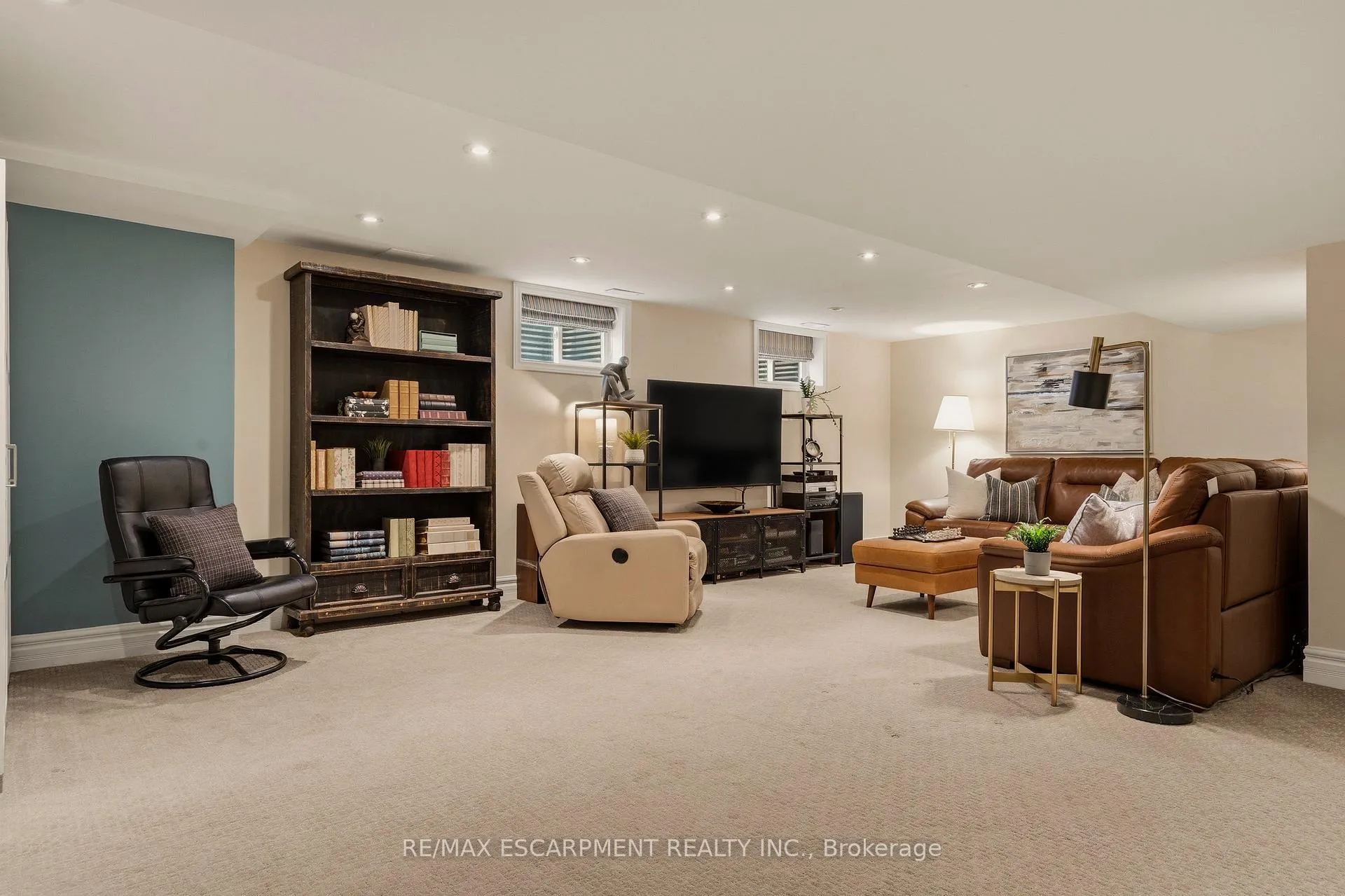 Photo 31 of 38 Parker Avenue, Hamilton, Ancaster — HOMEH