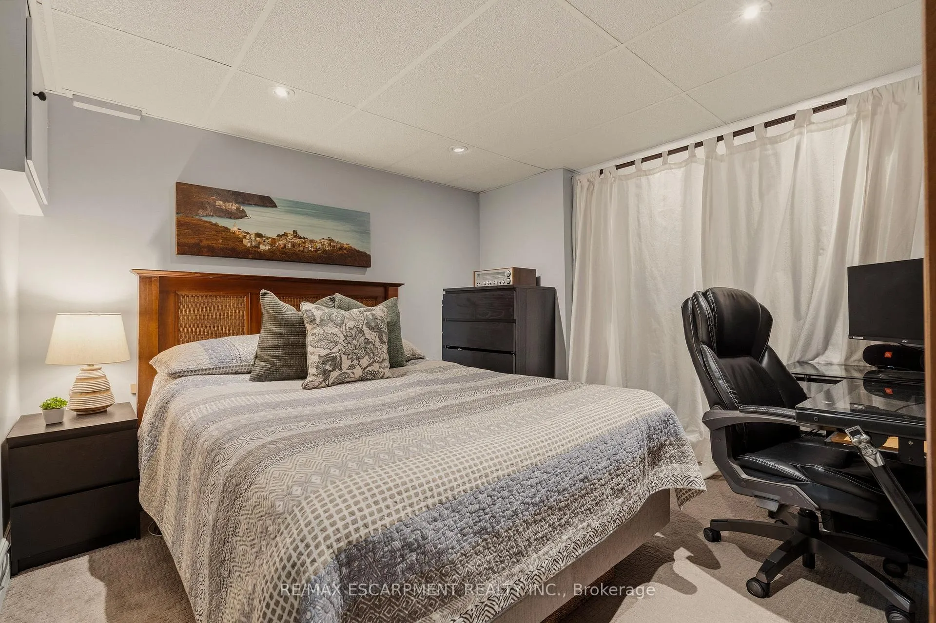 Photo 32 of 38 Parker Avenue, Hamilton, Ancaster — HOMEH