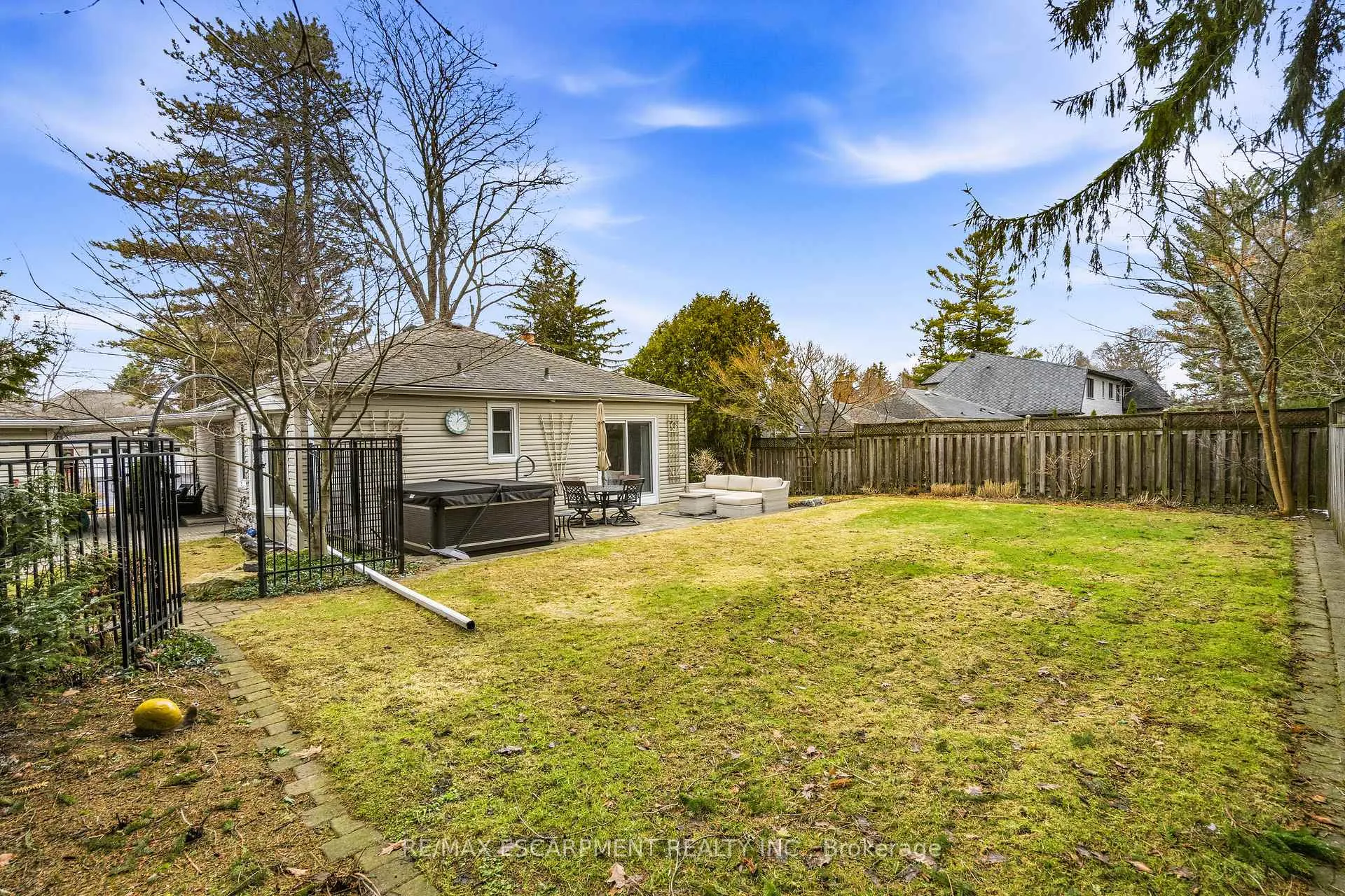 Photo 40 of 38 Parker Avenue, Hamilton, Ancaster — HOMEH
