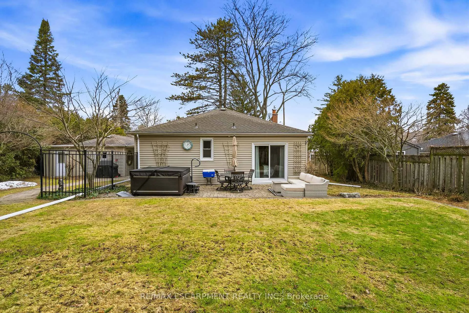 Photo 41 of 38 Parker Avenue, Hamilton, Ancaster — HOMEH