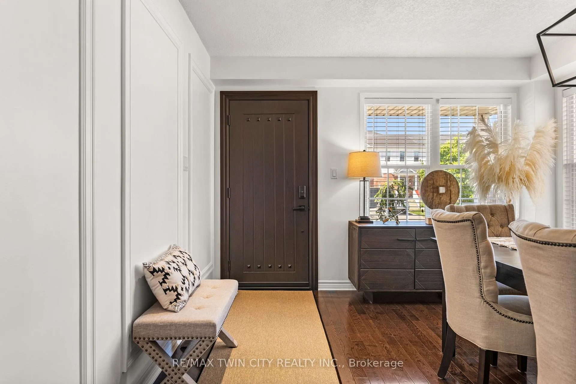 Photo 6 of 32 Bloomington Drive, Cambridge — HOMEH