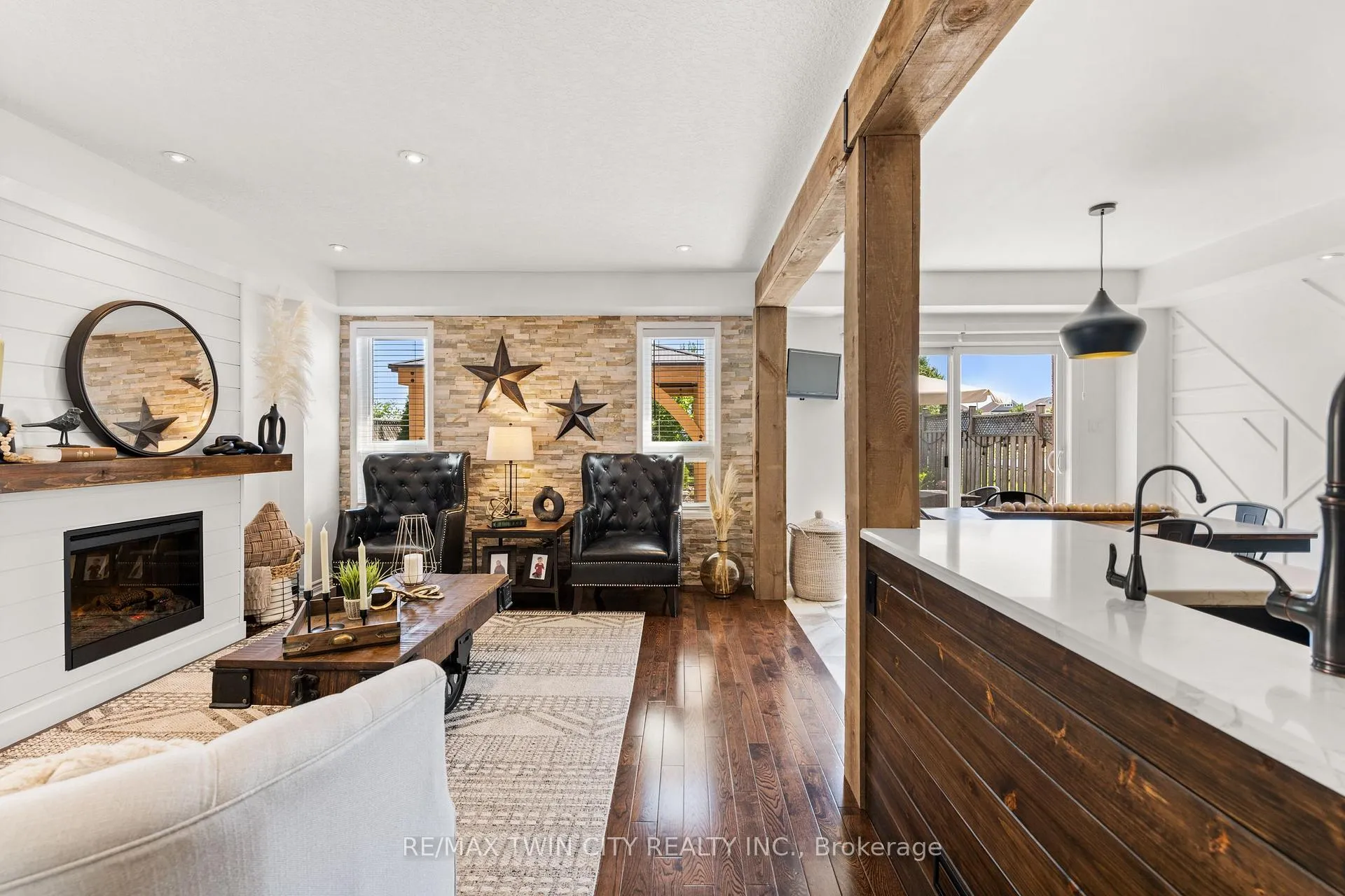 Photo 10 of 32 Bloomington Drive, Cambridge — HOMEH