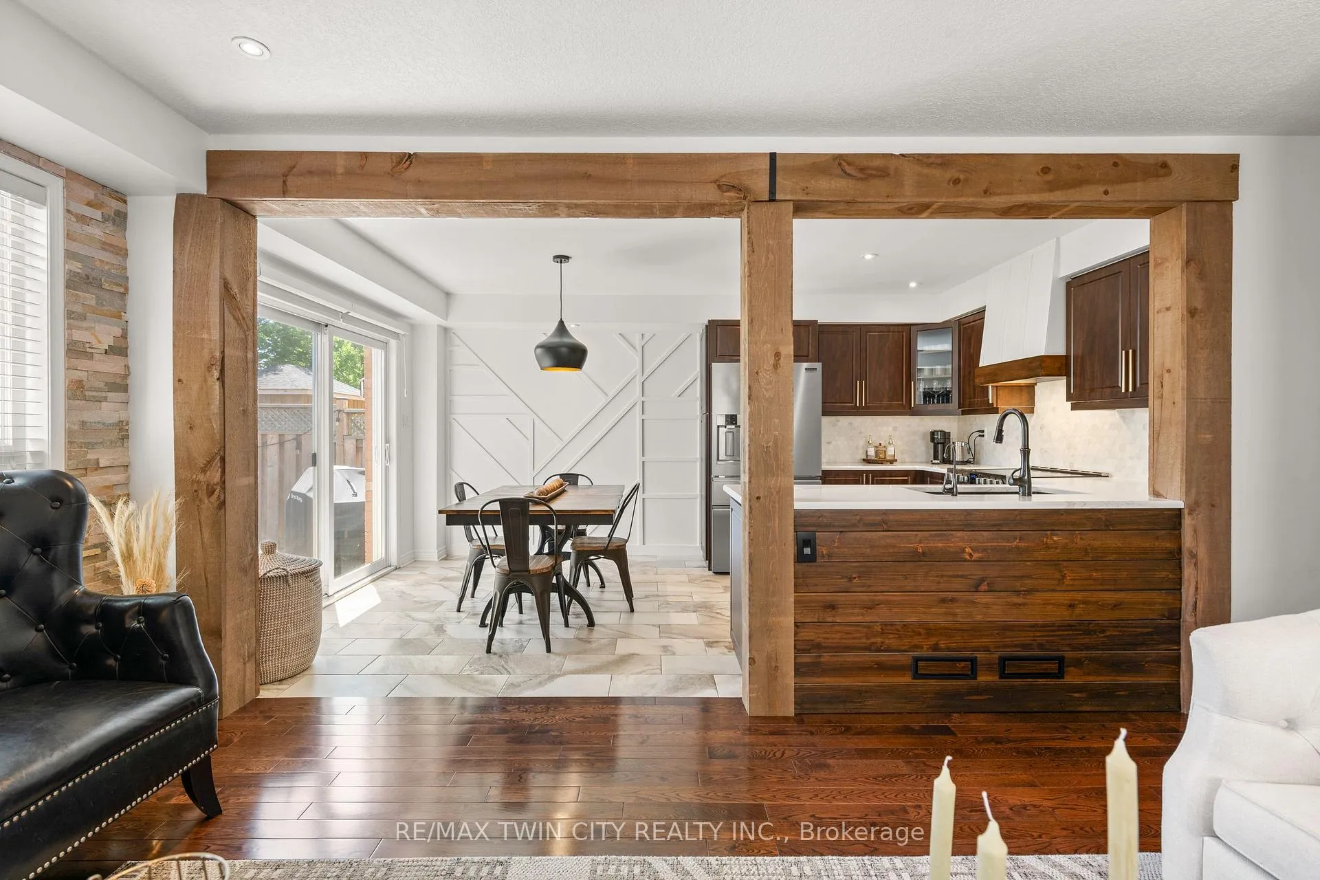 Photo 16 of 32 Bloomington Drive, Cambridge — HOMEH