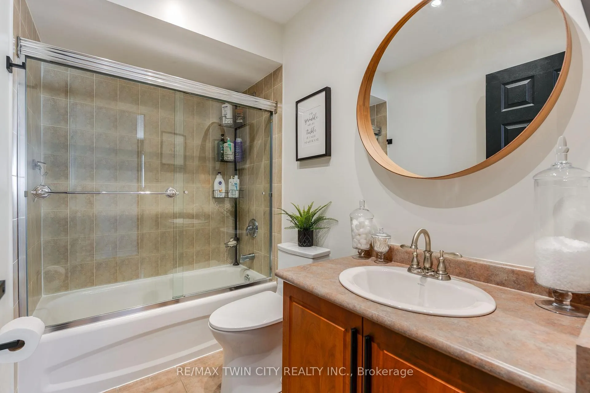 Photo 31 of 32 Bloomington Drive, Cambridge — HOMEH