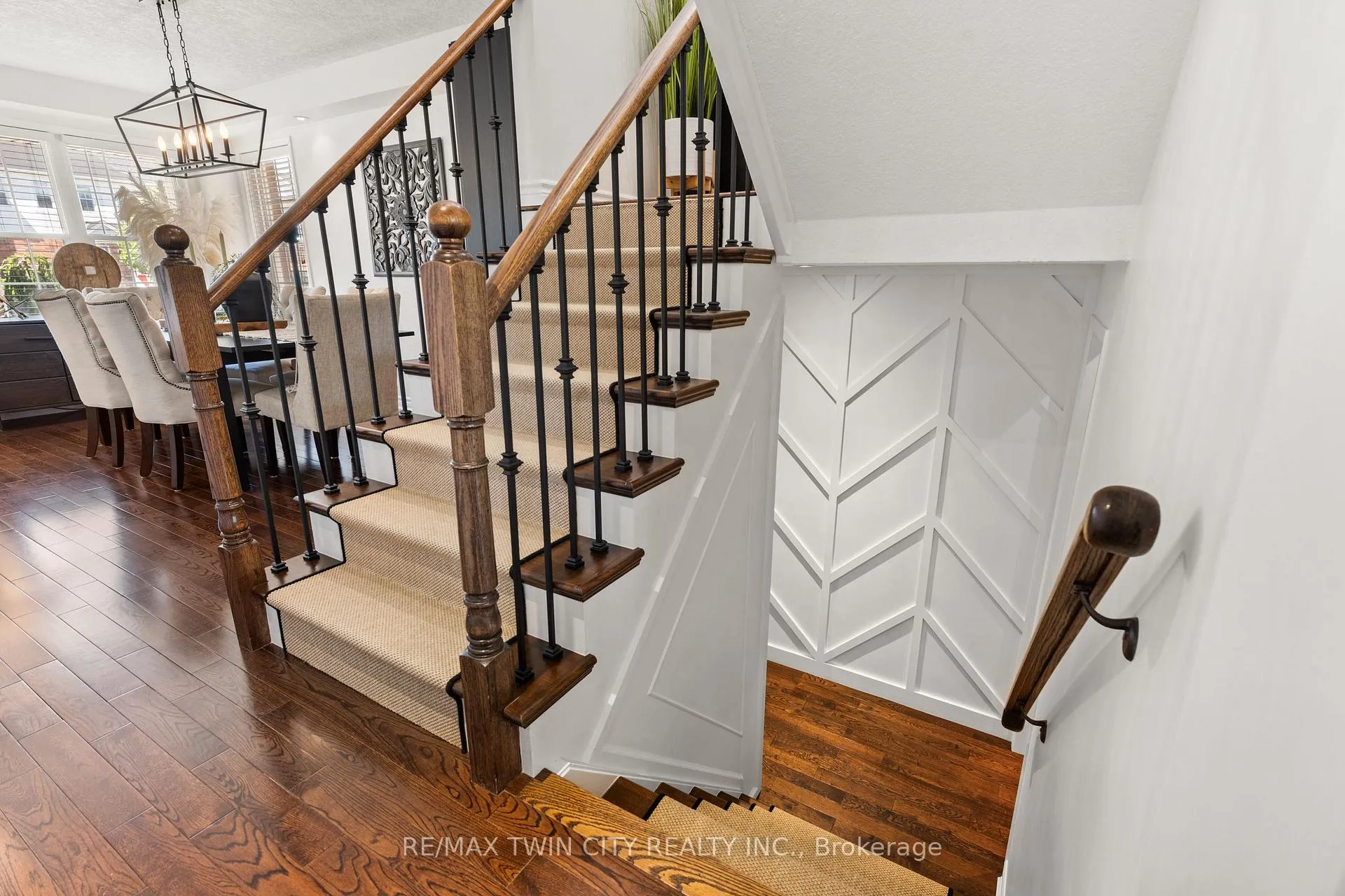 Photo 32 of 32 Bloomington Drive, Cambridge — HOMEH