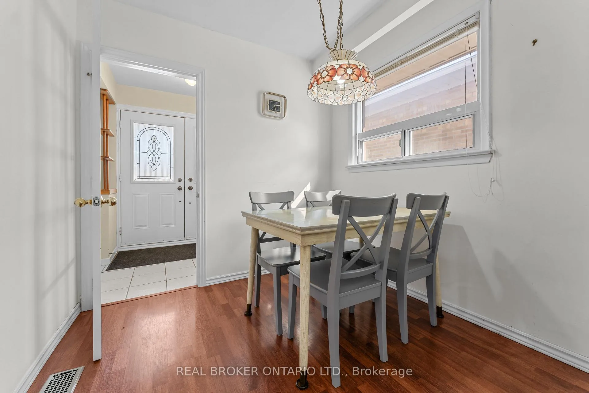 Photo 4 of 23 Beaumaris Crescent, Etobicoke, Kingsview Village-The Westway — HOMEH