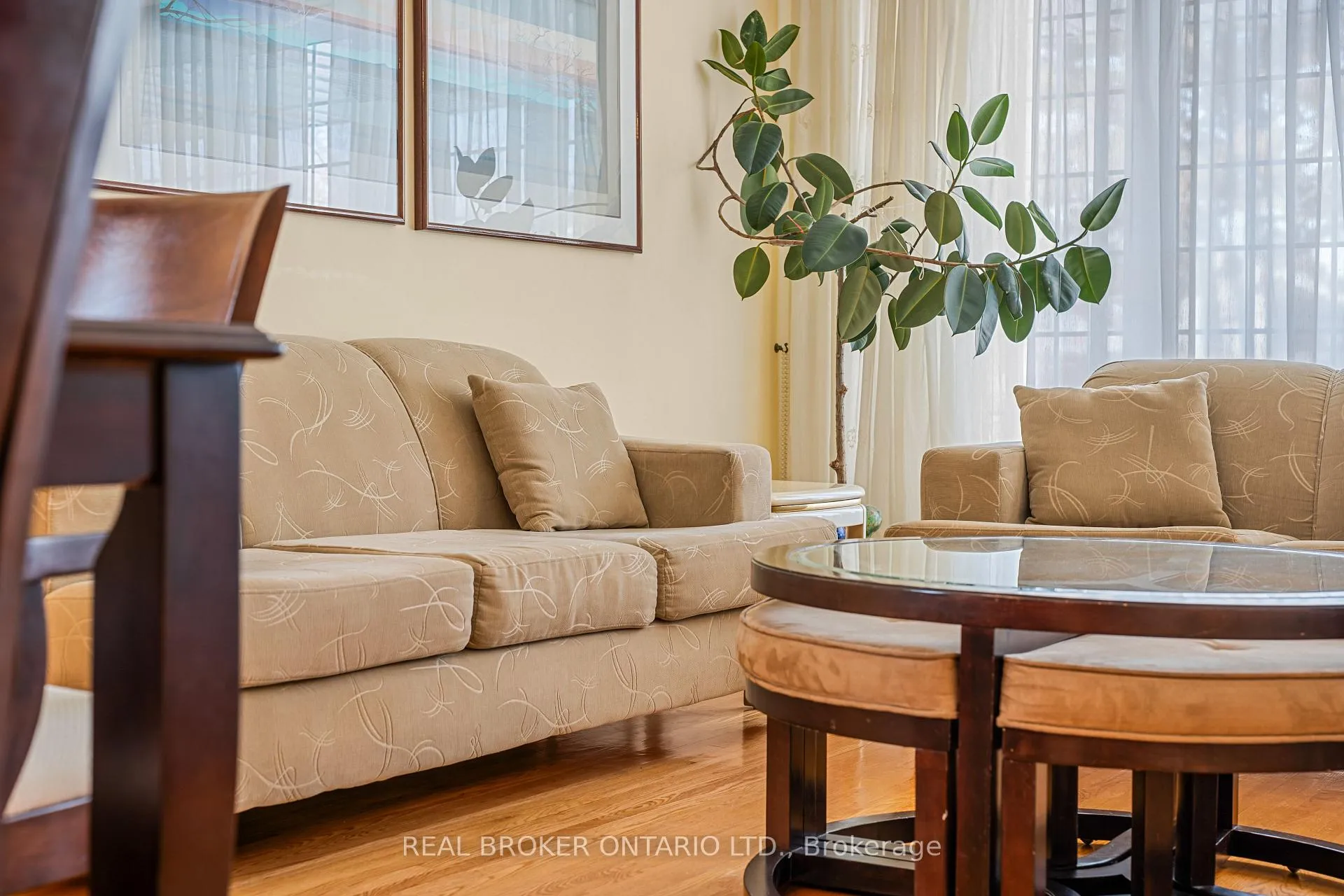 Photo 8 of 23 Beaumaris Crescent, Etobicoke, Kingsview Village-The Westway — HOMEH
