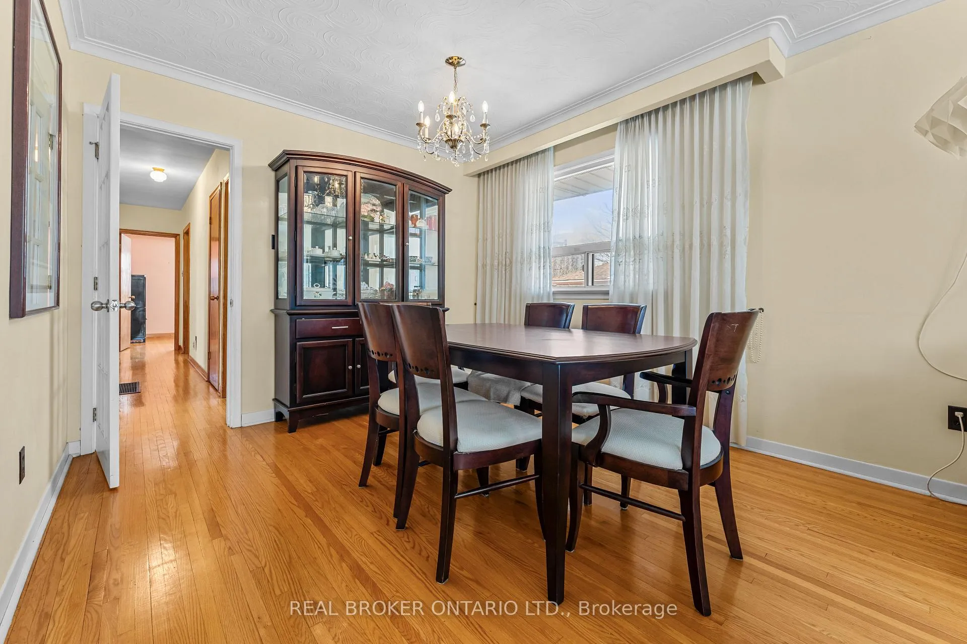 Photo 11 of 23 Beaumaris Crescent, Etobicoke, Kingsview Village-The Westway — HOMEH