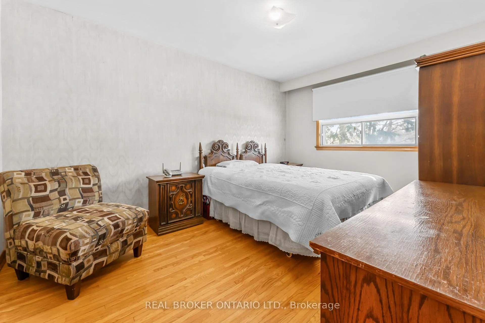 Photo 14 of 23 Beaumaris Crescent, Etobicoke, Kingsview Village-The Westway — HOMEH