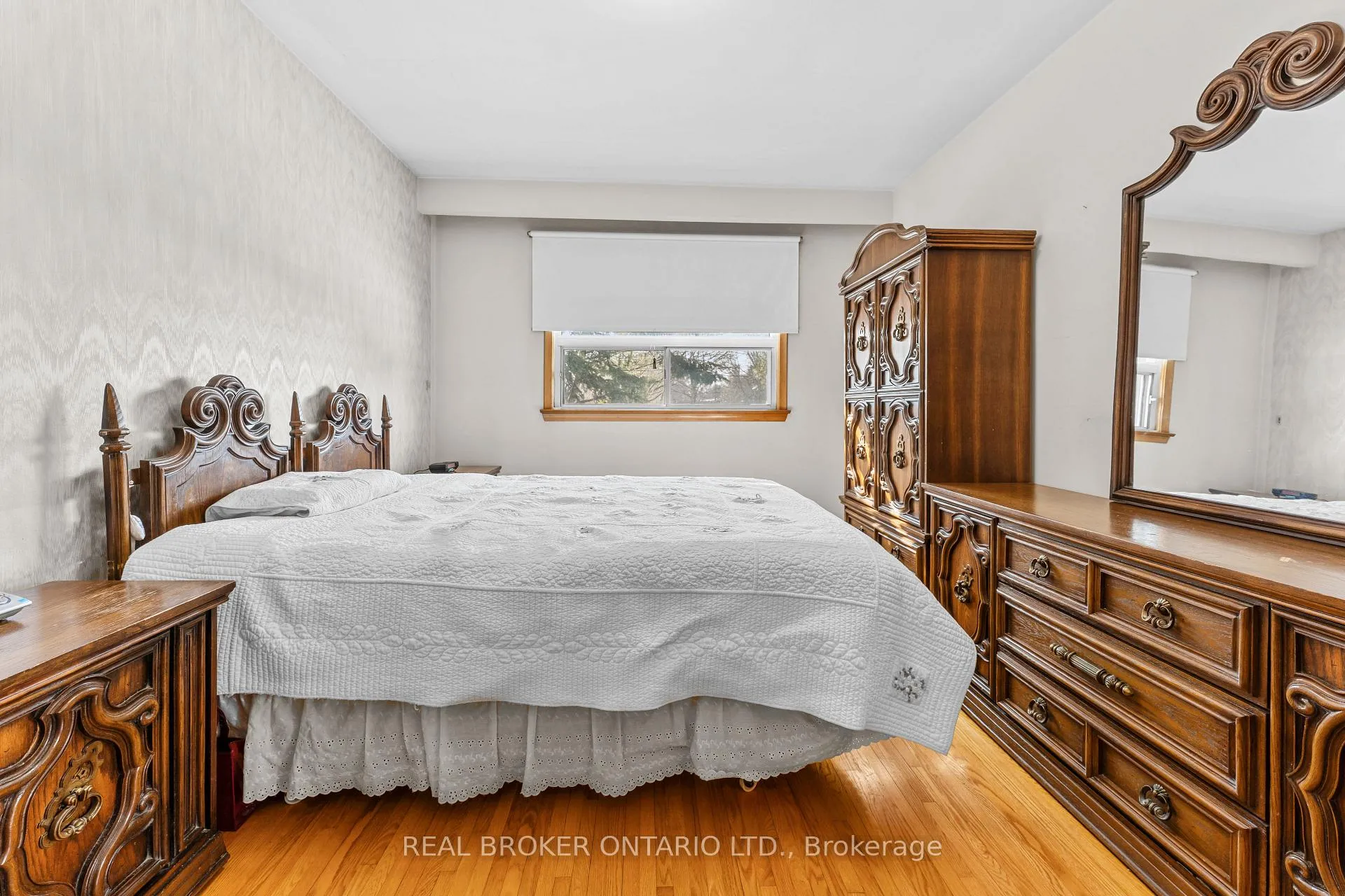 Photo 15 of 23 Beaumaris Crescent, Etobicoke, Kingsview Village-The Westway — HOMEH