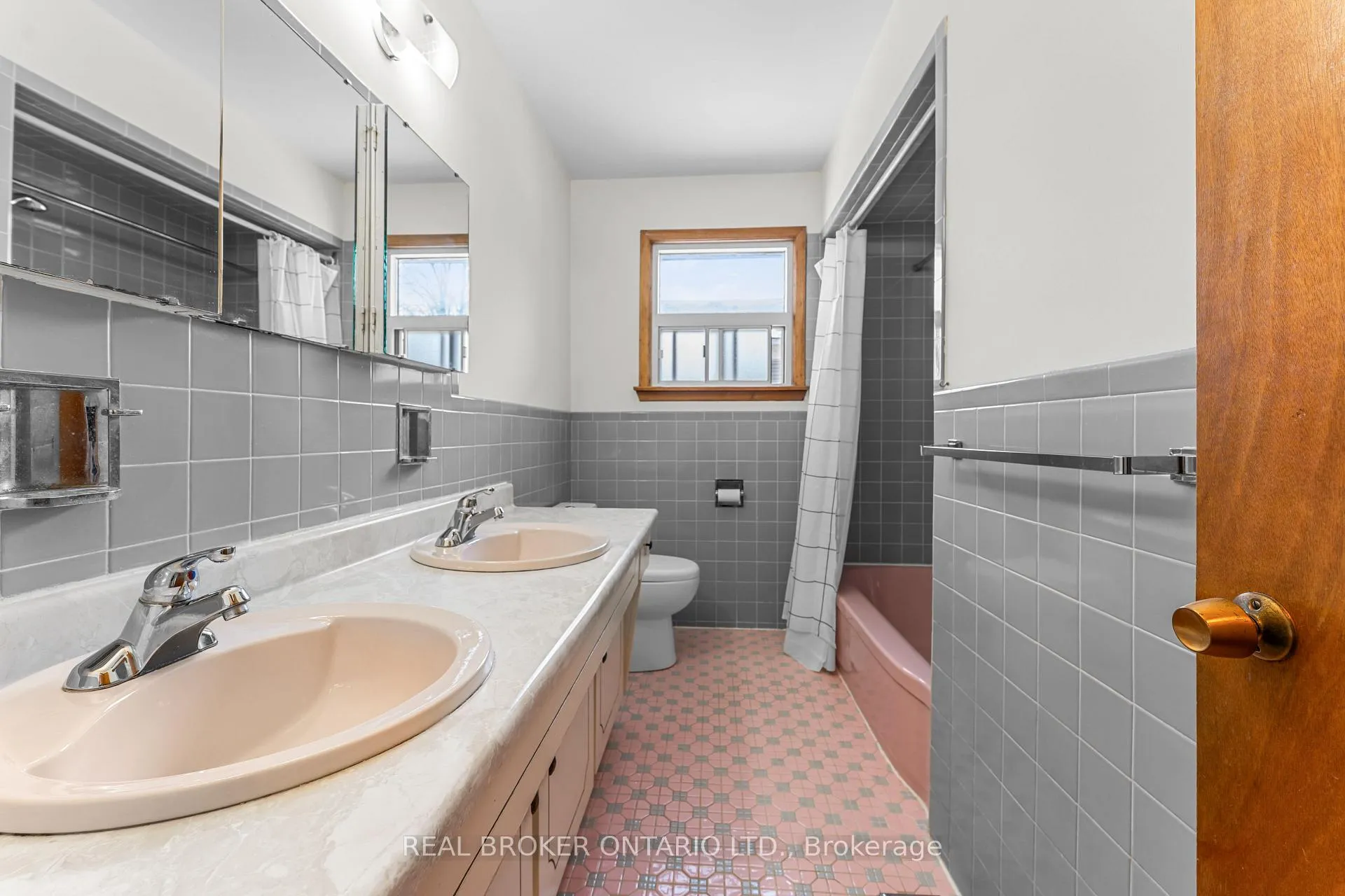 Photo 16 of 23 Beaumaris Crescent, Etobicoke, Kingsview Village-The Westway — HOMEH