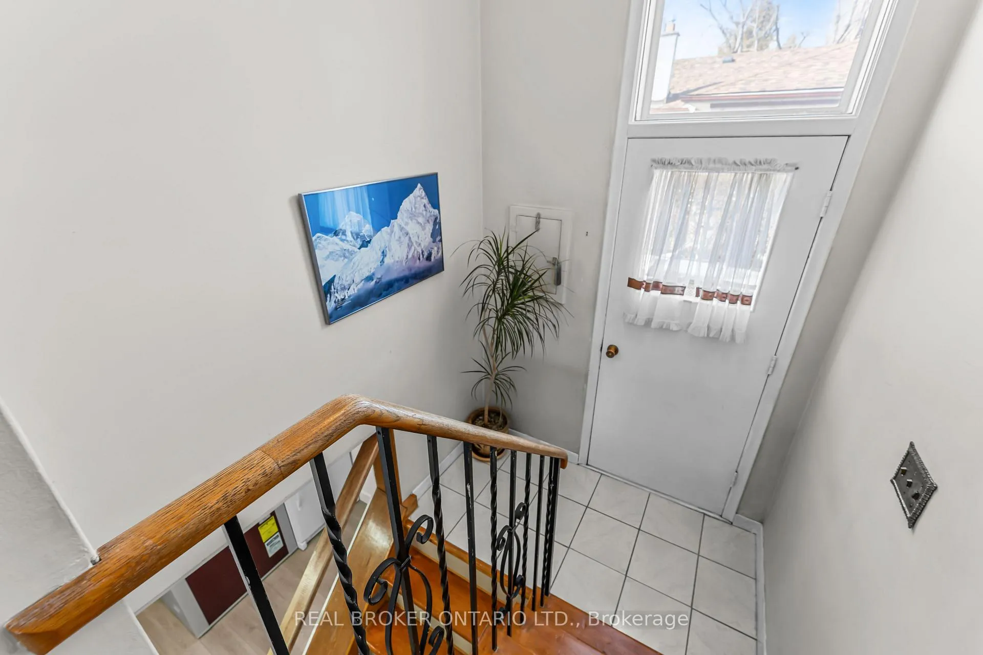 Photo 20 of 23 Beaumaris Crescent, Etobicoke, Kingsview Village-The Westway — HOMEH