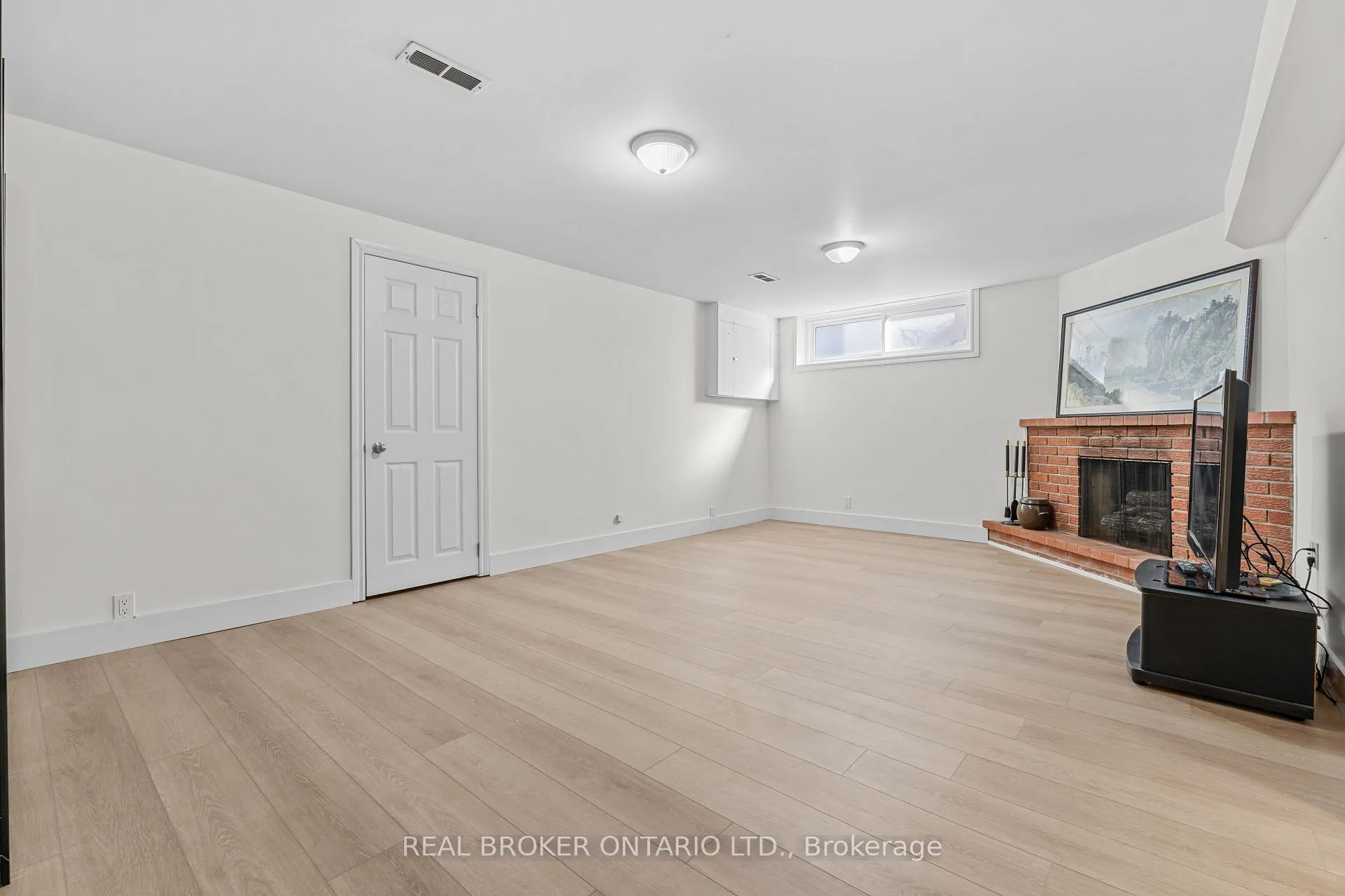 Photo 22 of 23 Beaumaris Crescent, Etobicoke, Kingsview Village-The Westway — HOMEH