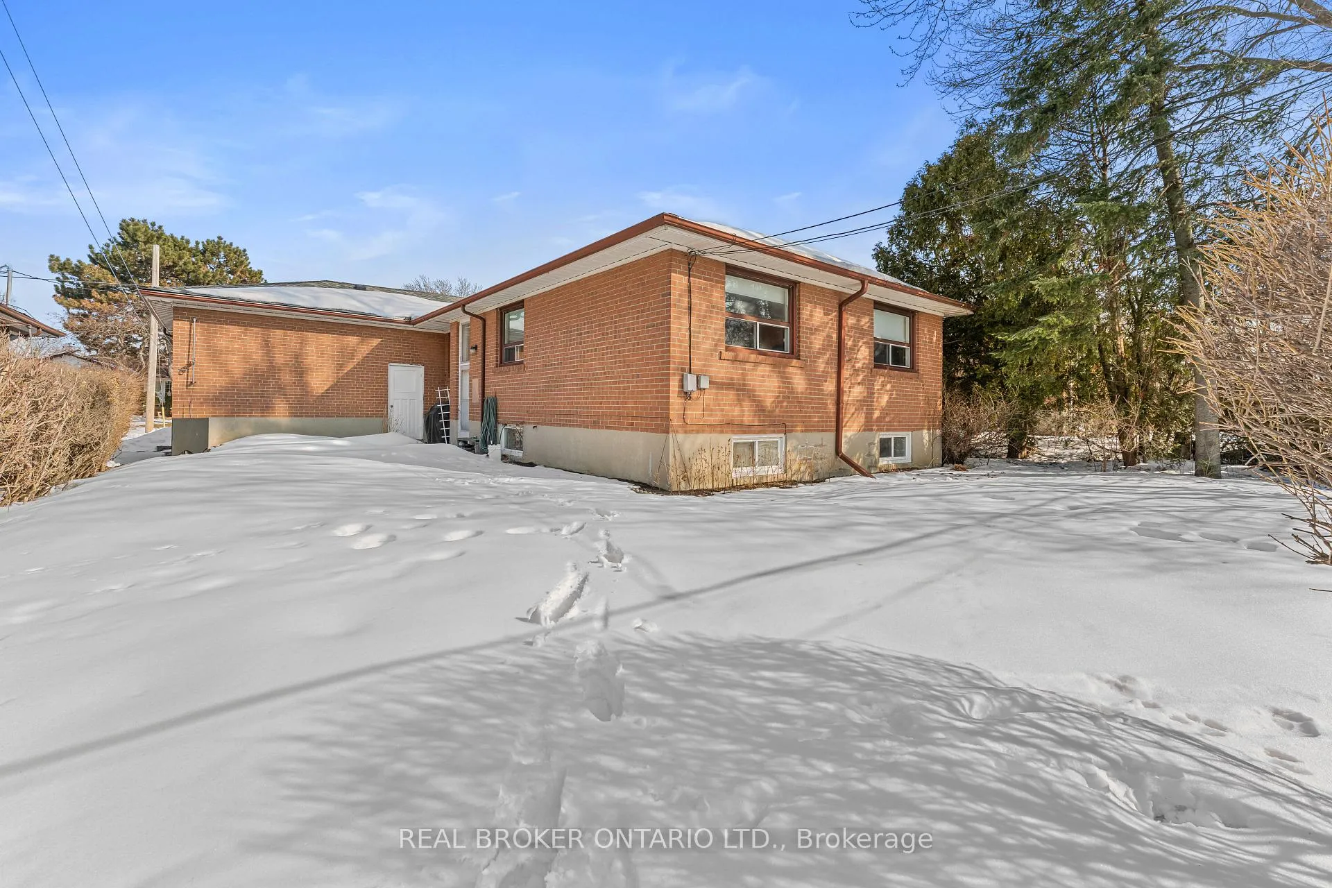 Photo 28 of 23 Beaumaris Crescent, Etobicoke, Kingsview Village-The Westway — HOMEH