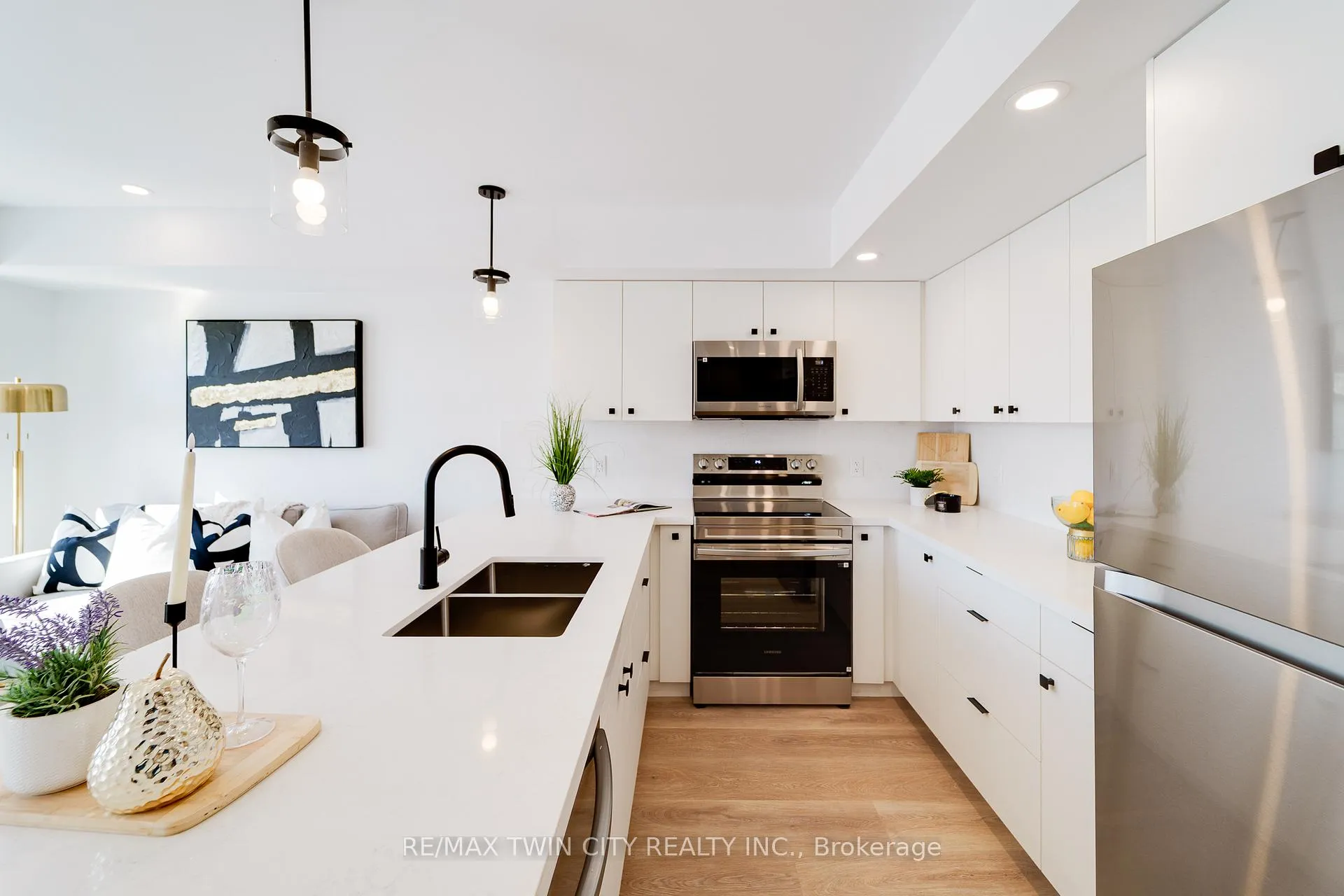 Photo 2 of Unit 2, 825 Stirling Avenue S, Kitchener — HOMEH