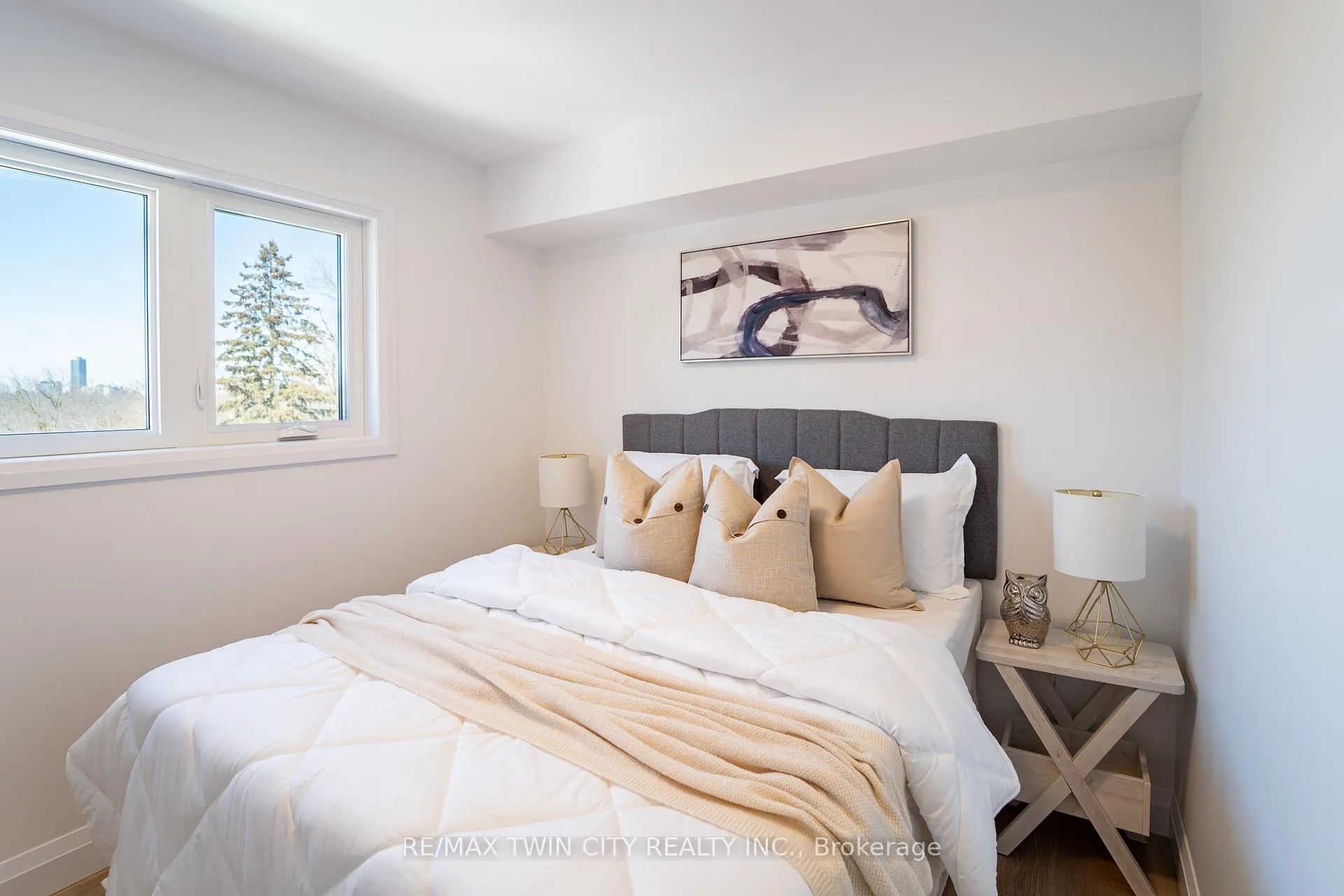 Photo 23 of Unit 2, 825 Stirling Avenue S, Kitchener — HOMEH