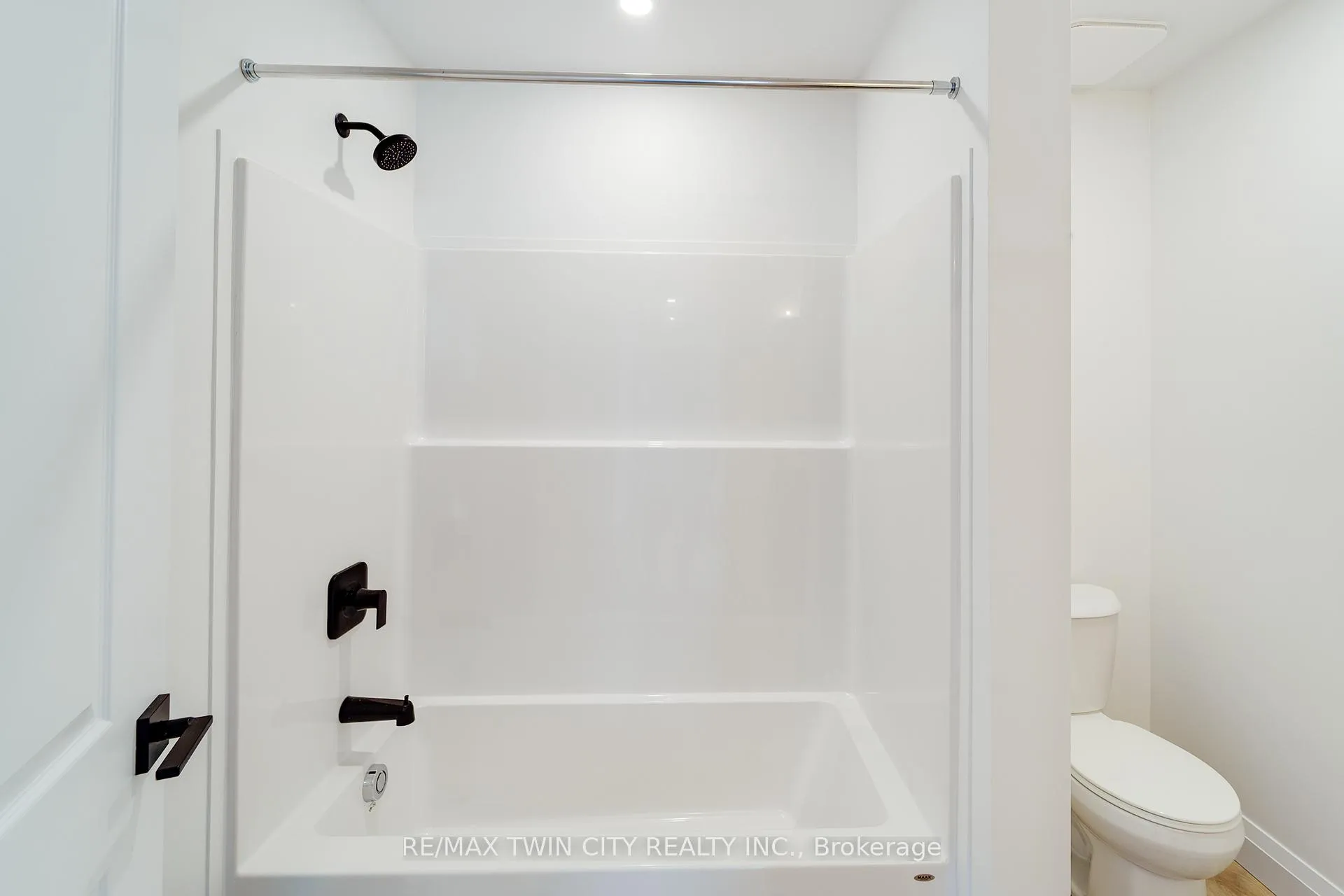 Photo 25 of Unit 2, 825 Stirling Avenue S, Kitchener — HOMEH