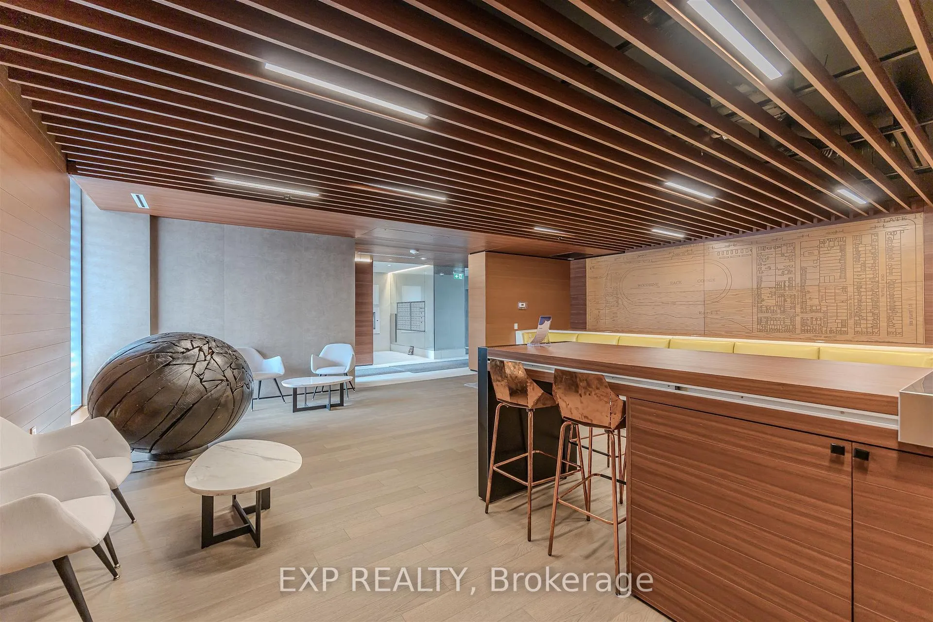 Photo 7 of Unit 403, 1888 Queen Street E, Toronto, The Beaches — HOMEH
