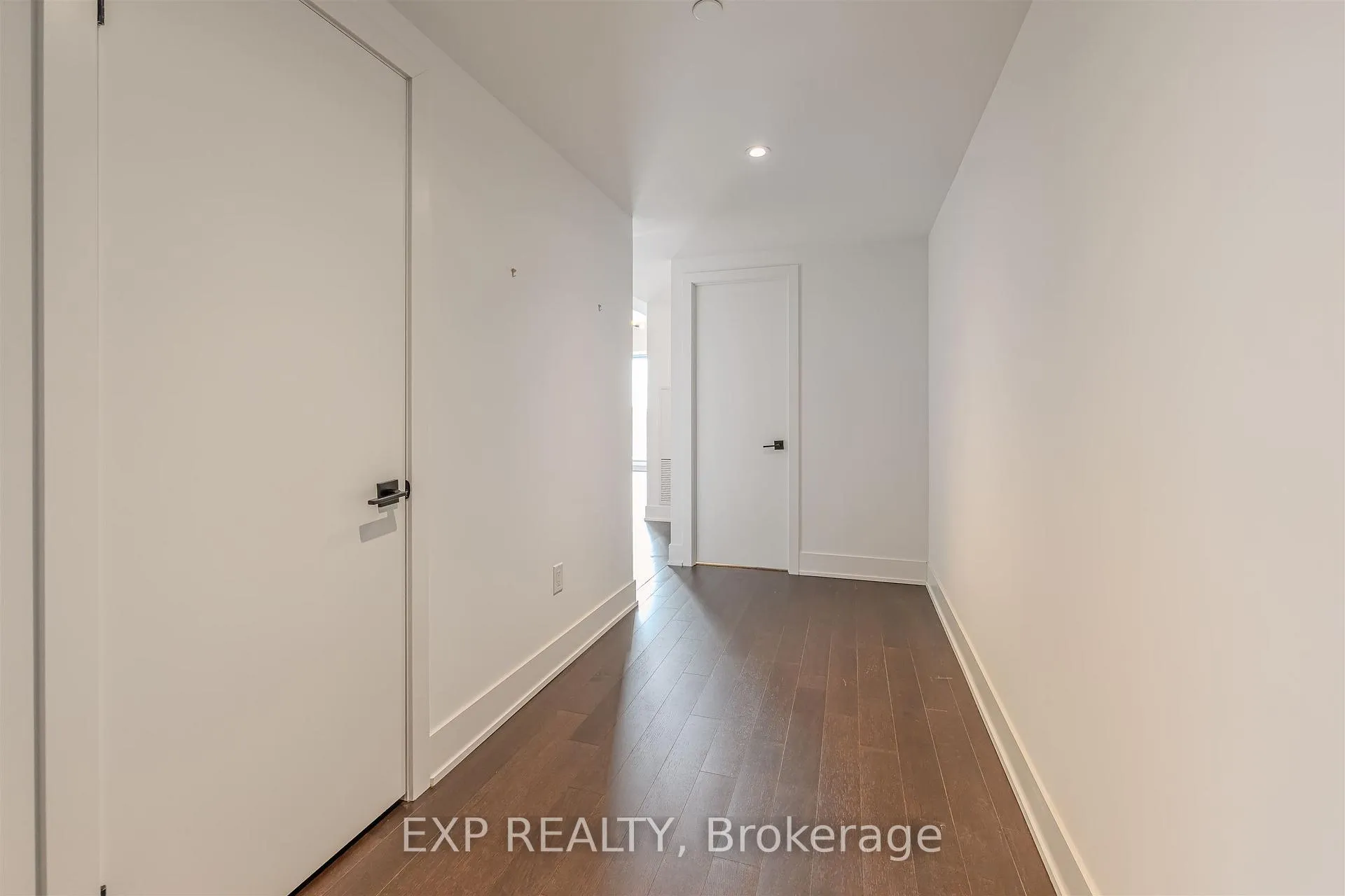 Photo 11 of Unit 403, 1888 Queen Street E, Toronto, The Beaches — HOMEH