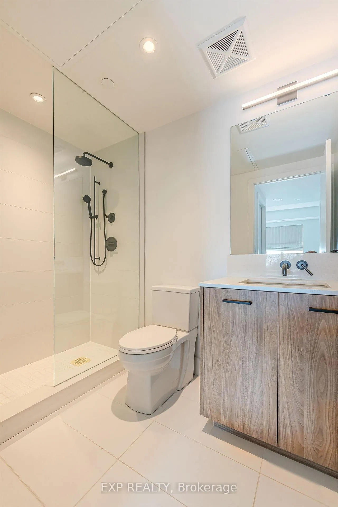 Photo 21 of Unit 403, 1888 Queen Street E, Toronto, The Beaches — HOMEH
