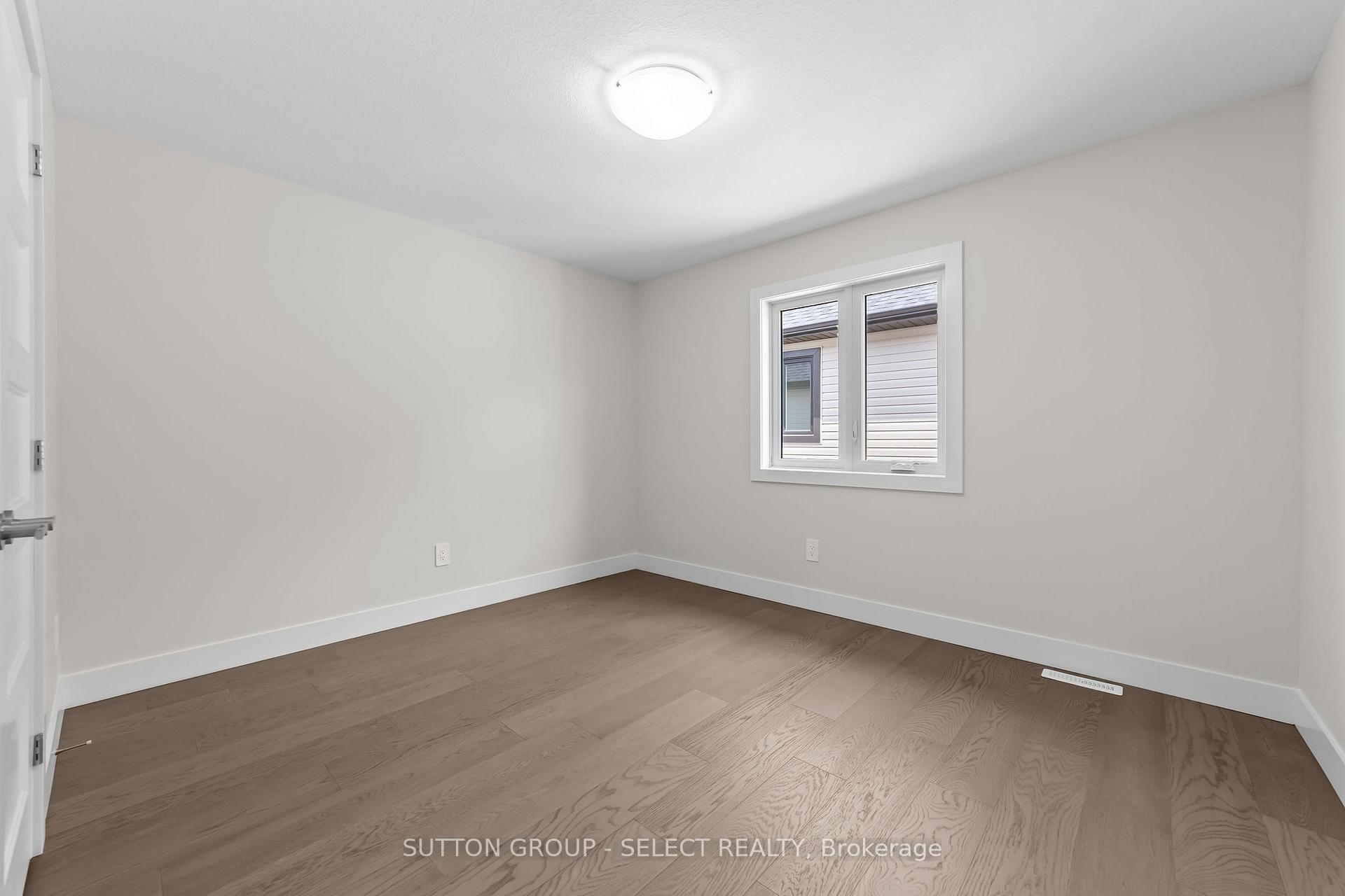 Photo 14 of Unit 9, 7966 Fallon Drive, Lucan Biddulph, Granton — HOMEH