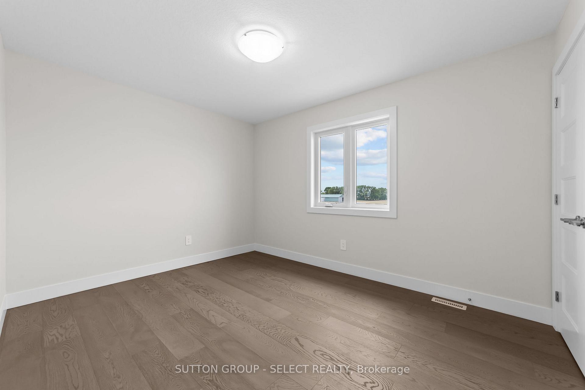 Photo 15 of Unit 9, 7966 Fallon Drive, Lucan Biddulph, Granton — HOMEH