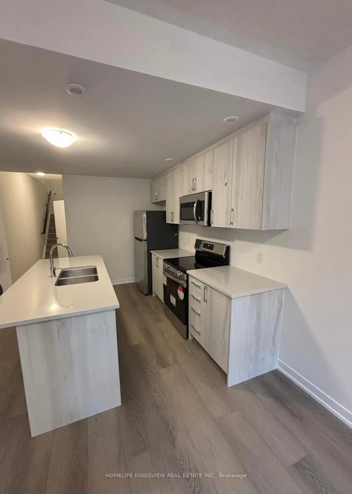 Photo 2 of 82 ziibi Way, Clarington, Newcastle — HOMEH