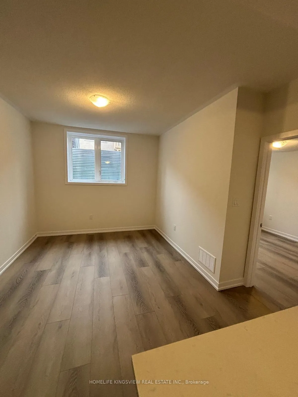 Photo 3 of 82 ziibi Way, Clarington, Newcastle — HOMEH