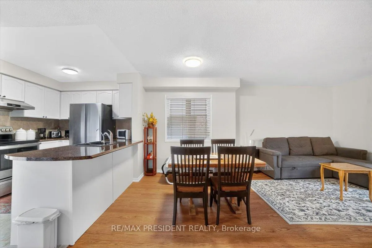 Photo 3 of 2957 Jackson Drive, Burlington, Rose — HOMEH