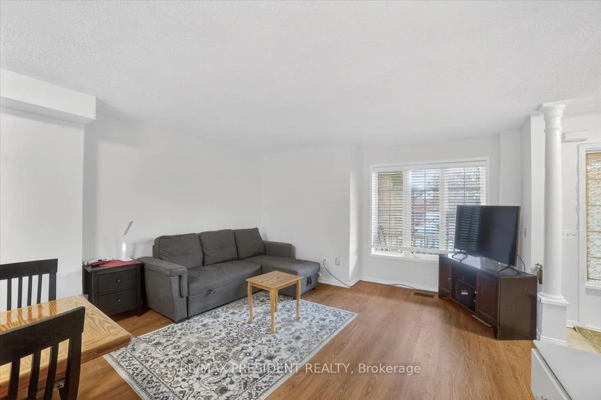 Photo 6 of 2957 Jackson Drive, Burlington, Rose — HOMEH
