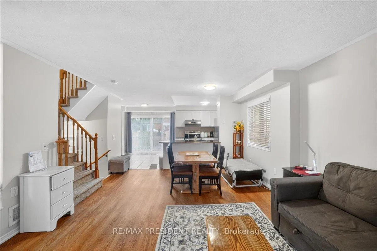 Photo 8 of 2957 Jackson Drive, Burlington, Rose — HOMEH